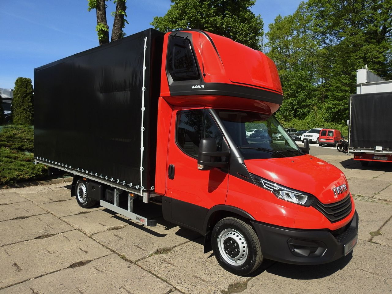 IVECO DAILY NEW TARPAULIN 10 PALLETS WEBASTO CRUISE CONTROL NAVIGATION AIR CONDITIONING LED LIGHTS 180HP - Kamioncine me tendë: foto 4 IVECO DAILY NEW TARPAULIN 10 PALLETS WEBASTO CRUISE CONTROL NAVIGATION AIR CONDITIONING LED LIGHTS 180HP - Kamioncine me tendë: foto 4