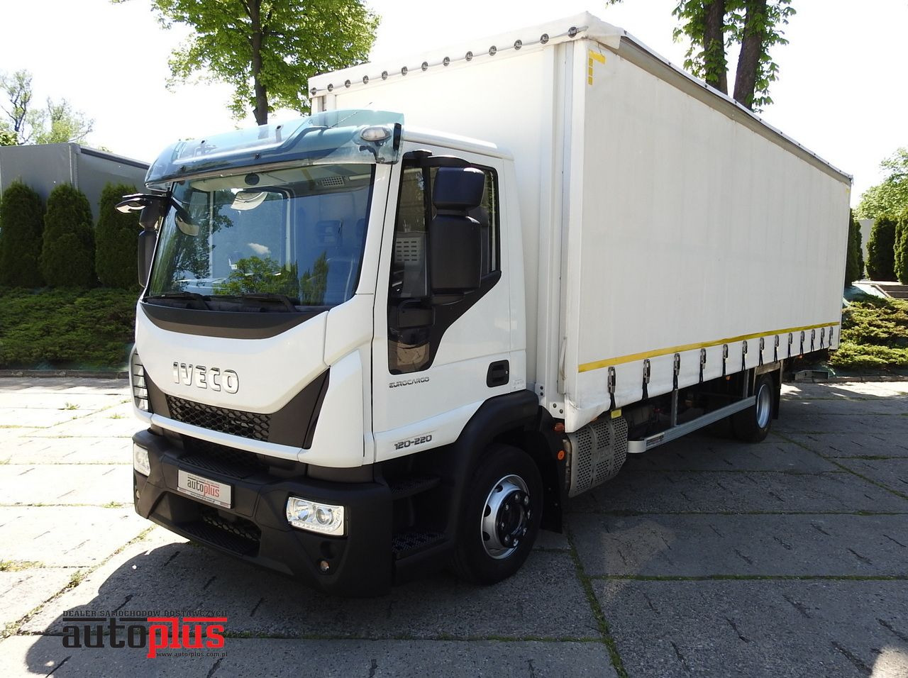 IVECO EUROCARGO 120 - 220 TARPAULIN LIFT 20 PALLETS LED LIGHTS AUTOMATIC TRANSMISSION HI-MATIC TWIN WHEELS AIR CONDITIONING 220HP - Kamioncine me tendë: foto 1 IVECO EUROCARGO 120 - 220 TARPAULIN LIFT 20 PALLETS LED LIGHTS AUTOMATIC TRANSMISSION HI-MATIC TWIN WHEELS AIR CONDITIONING 220HP - Kamioncine me tendë: foto 1