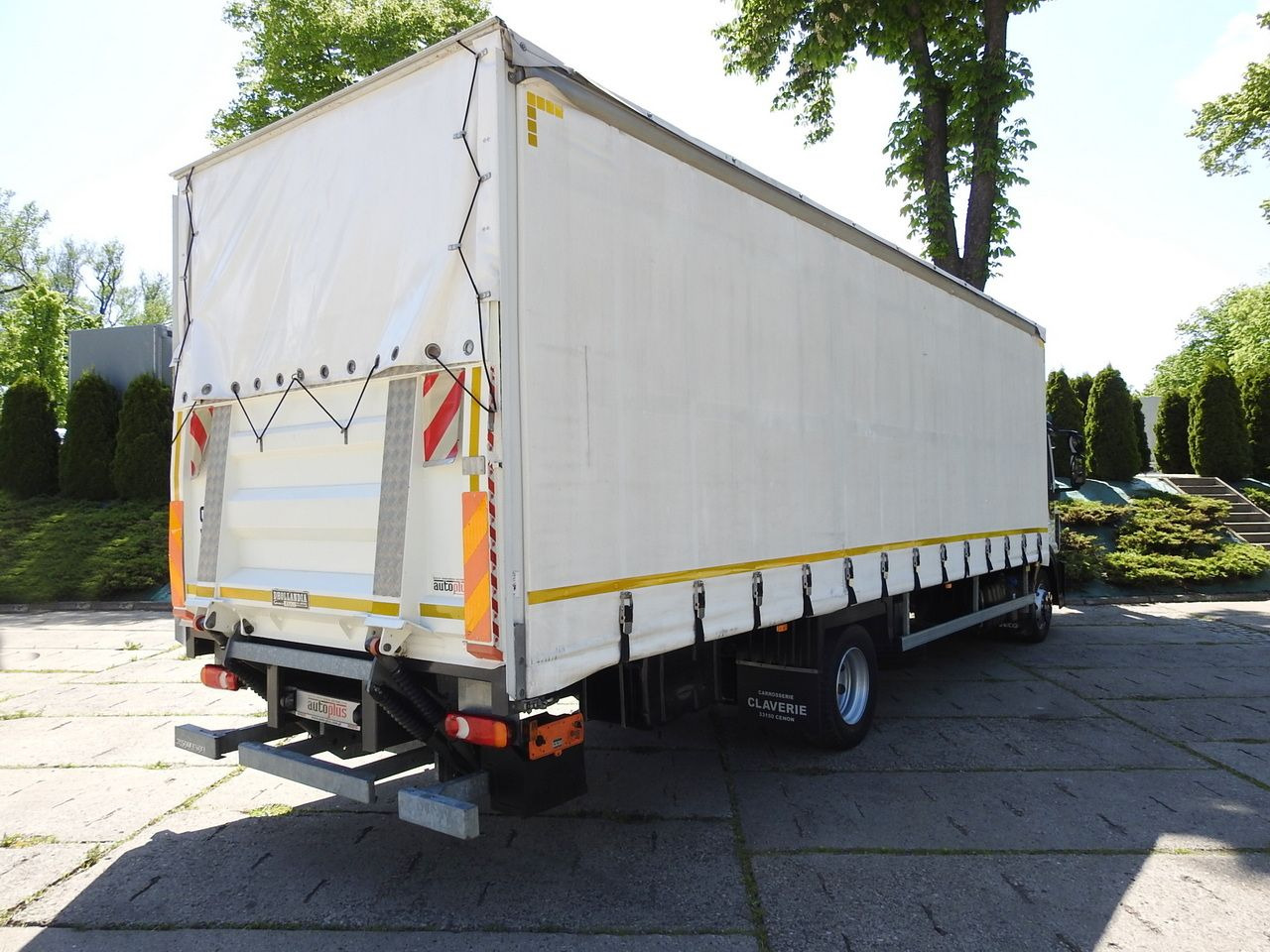 IVECO EUROCARGO 120 - 220 TARPAULIN LIFT 20 PALLETS LED LIGHTS AUTOMATIC TRANSMISSION HI-MATIC TWIN WHEELS AIR CONDITIONING 220HP - Kamioncine me tendë: foto 3 IVECO EUROCARGO 120 - 220 TARPAULIN LIFT 20 PALLETS LED LIGHTS AUTOMATIC TRANSMISSION HI-MATIC TWIN WHEELS AIR CONDITIONING 220HP - Kamioncine me tendë: foto 3