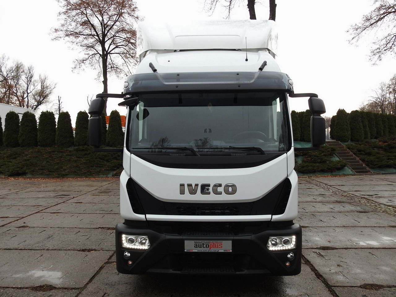 IVECO EUROCARGO 120-250 NEW TARPAULIN LIFT 18 PALLETS WEBASTO CRUISE CONTROL AIR CONDITIONING LED LIGHTS PNEUMATICS AUTOMATIC TRANSMISSION HI-MATIC 250HP - Kamioncine me tendë: foto 5 IVECO EUROCARGO 120-250 NEW TARPAULIN LIFT 18 PALLETS WEBASTO CRUISE CONTROL AIR CONDITIONING LED LIGHTS PNEUMATICS AUTOMATIC TRANSMISSION HI-MATIC 250HP - Kamioncine me tendë: foto 5