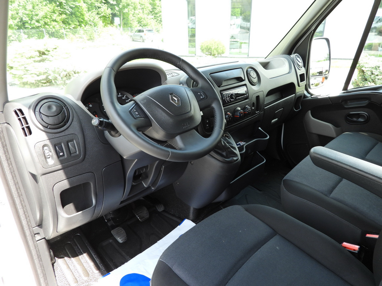 RENAULT MASTER CRUISE CONTROL AIR CONDITIONING 110HP - Kamioncine: foto 2 RENAULT MASTER CRUISE CONTROL AIR CONDITIONING 110HP - Kamioncine: foto 2