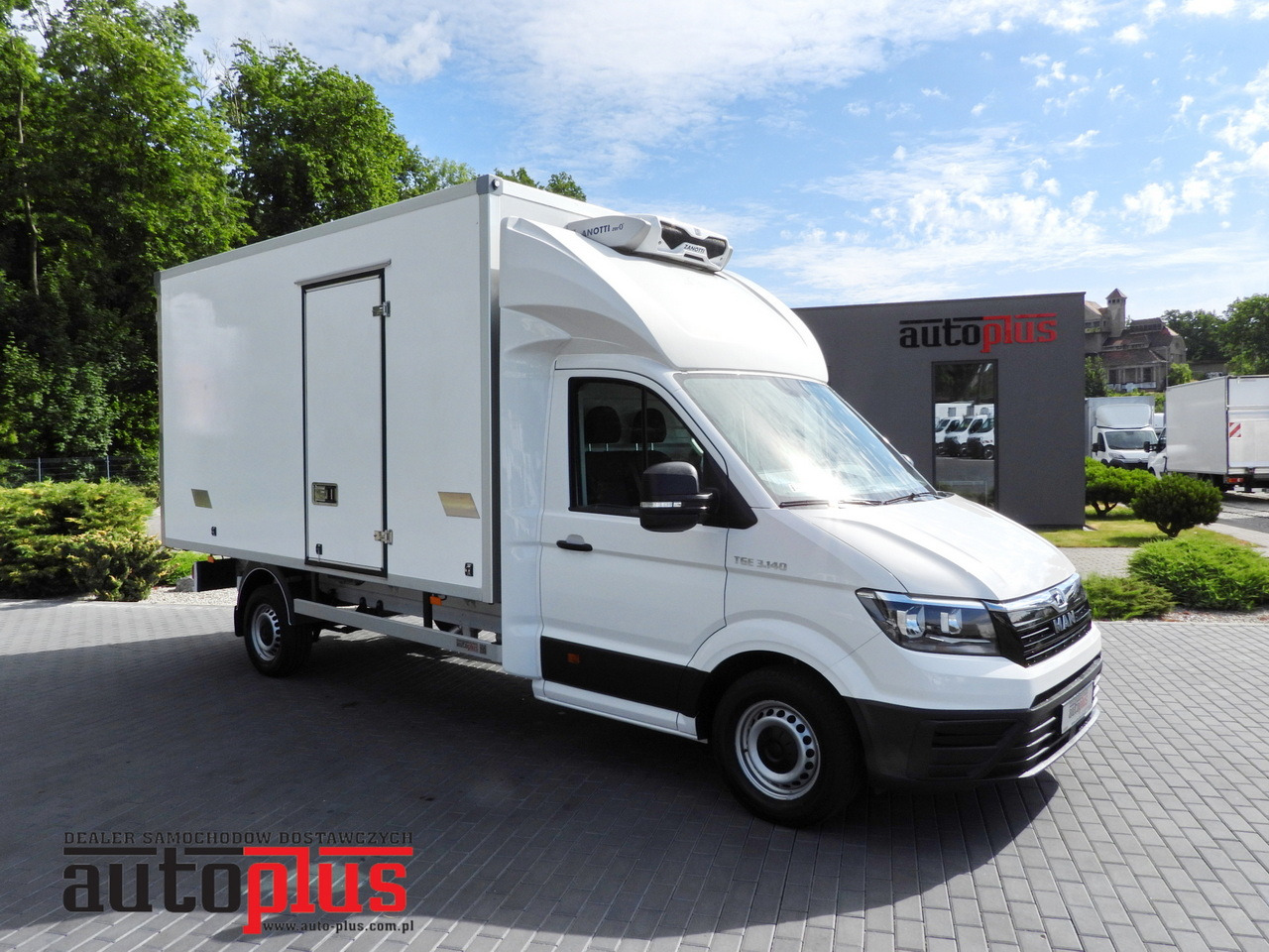 MAN TGE 3.140 REGRIGERATOR BOX -1*C 8 PALLETS HEATING FUNCTION CRUISE CONTROL PNEUMATICS AIR CONDITIONING 140HP - Furgon frigorifer: foto 1 MAN TGE 3.140 REGRIGERATOR BOX -1*C 8 PALLETS HEATING FUNCTION CRUISE CONTROL PNEUMATICS AIR CONDITIONING 140HP - Furgon frigorifer: foto 1