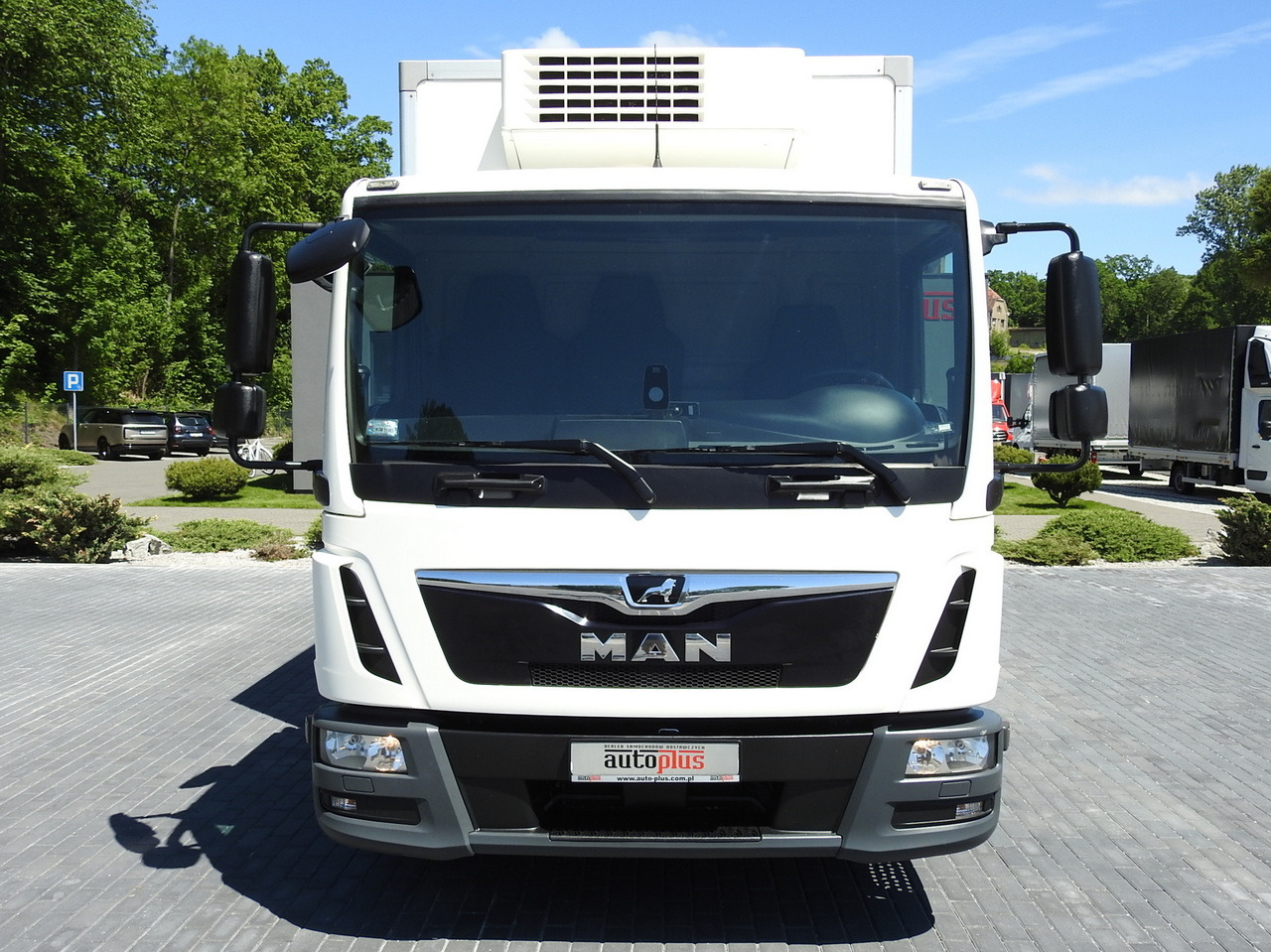 MAN TGL 10.180 REGRIGERATOR BOX -20*C 11 PALLETS POWER SUPPLY 230V AIR CONDITIONING PNEUMATICS TWIN WHEELS 180HP - Kamion frigorifer: foto 5 MAN TGL 10.180 REGRIGERATOR BOX -20*C 11 PALLETS POWER SUPPLY 230V AIR CONDITIONING PNEUMATICS TWIN WHEELS 180HP - Kamion frigorifer: foto 5