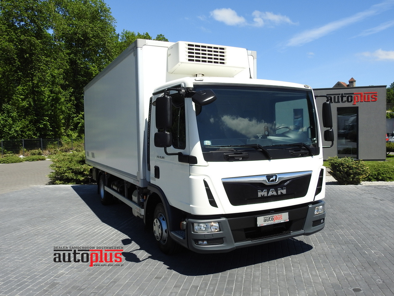 MAN TGL 10.180 REGRIGERATOR BOX -20*C 11 PALLETS POWER SUPPLY 230V AIR CONDITIONING PNEUMATICS TWIN WHEELS 180HP - Kamion frigorifer: foto 1 MAN TGL 10.180 REGRIGERATOR BOX -20*C 11 PALLETS POWER SUPPLY 230V AIR CONDITIONING PNEUMATICS TWIN WHEELS 180HP - Kamion frigorifer: foto 1