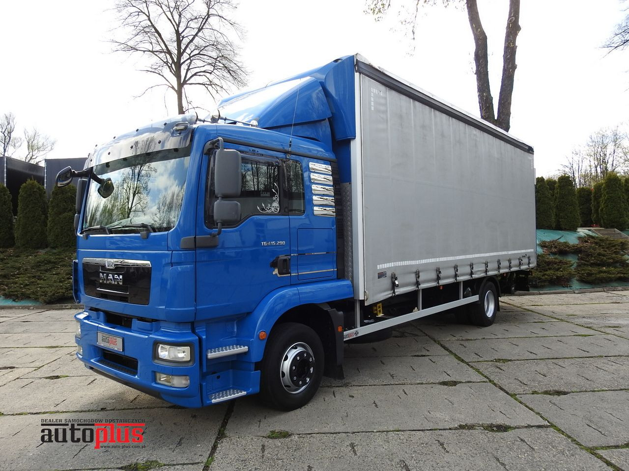 MAN TGM 15.290 TARPAULIN LIFT 18 PALLETS CRUISE CONTROL TWIN WHEELS AIR CONDITIONING 290HP - Kamioncine me tendë: foto 1 MAN TGM 15.290 TARPAULIN LIFT 18 PALLETS CRUISE CONTROL TWIN WHEELS AIR CONDITIONING 290HP - Kamioncine me tendë: foto 1