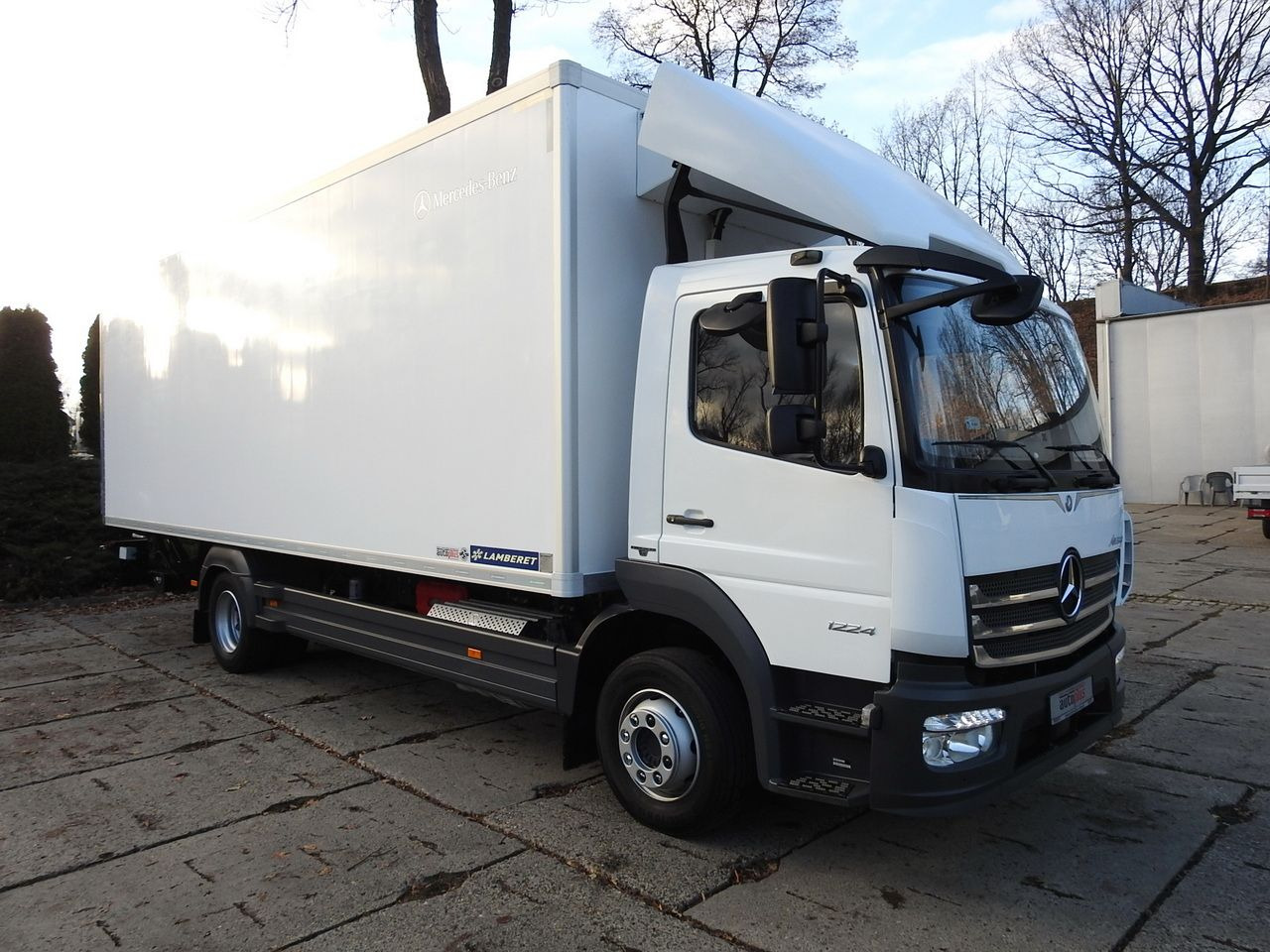 MERCEDES ATEGO 12.24 REGRIGERATOR BOX -10*C LIFT 16 PALLETS HEATING FUNCTION WEBASTO CRUISE CONTROL PNEUMATICS AIR CONDITIONING 240HP - Kamion frigorifer: foto 4 MERCEDES ATEGO 12.24 REGRIGERATOR BOX -10*C LIFT 16 PALLETS HEATING FUNCTION WEBASTO CRUISE CONTROL PNEUMATICS AIR CONDITIONING 240HP - Kamion frigorifer: foto 4