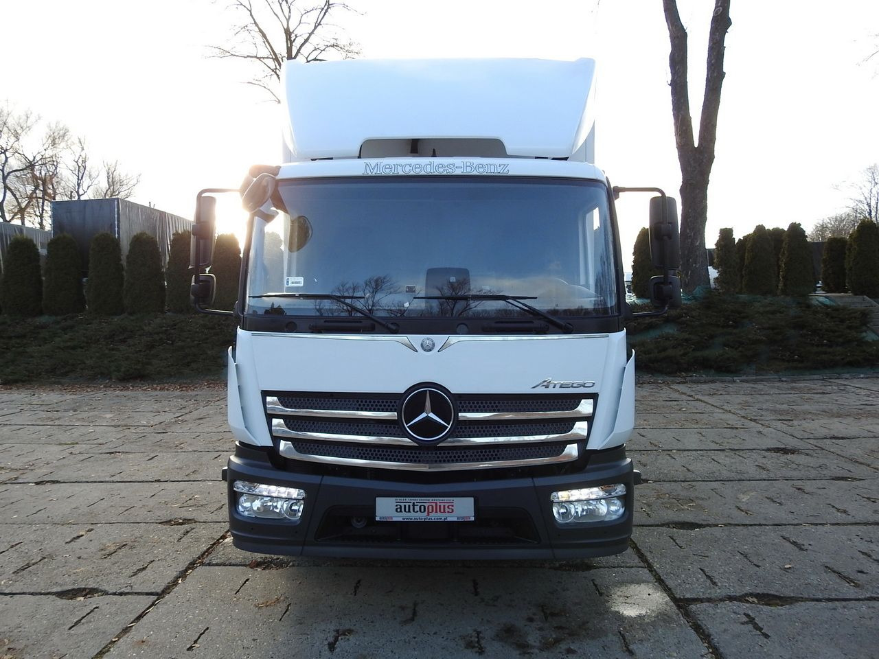 MERCEDES ATEGO 12.24 REGRIGERATOR BOX -10*C LIFT 16 PALLETS HEATING FUNCTION WEBASTO CRUISE CONTROL PNEUMATICS AIR CONDITIONING 240HP - Kamion frigorifer: foto 5 MERCEDES ATEGO 12.24 REGRIGERATOR BOX -10*C LIFT 16 PALLETS HEATING FUNCTION WEBASTO CRUISE CONTROL PNEUMATICS AIR CONDITIONING 240HP - Kamion frigorifer: foto 5