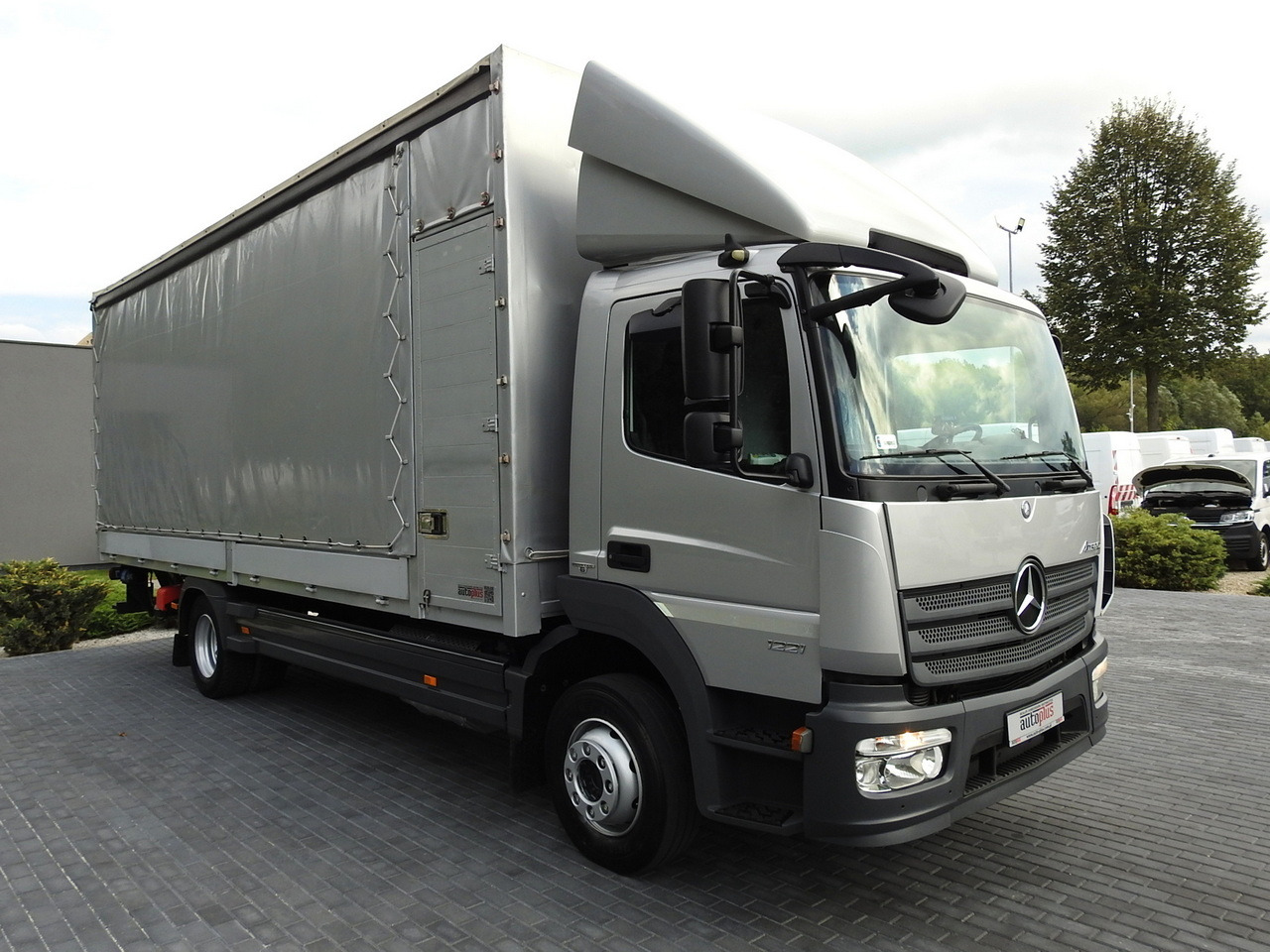 MERCEDES ATEGO 1221 TARPAULIN LIFT 16 PALLETS WEBASTO AIR CONDITIONING PNEUMATICS TWIN WHEELS  230HP - Kamioncine me tendë: foto 4 MERCEDES ATEGO 1221 TARPAULIN LIFT 16 PALLETS WEBASTO AIR CONDITIONING PNEUMATICS TWIN WHEELS  230HP - Kamioncine me tendë: foto 4