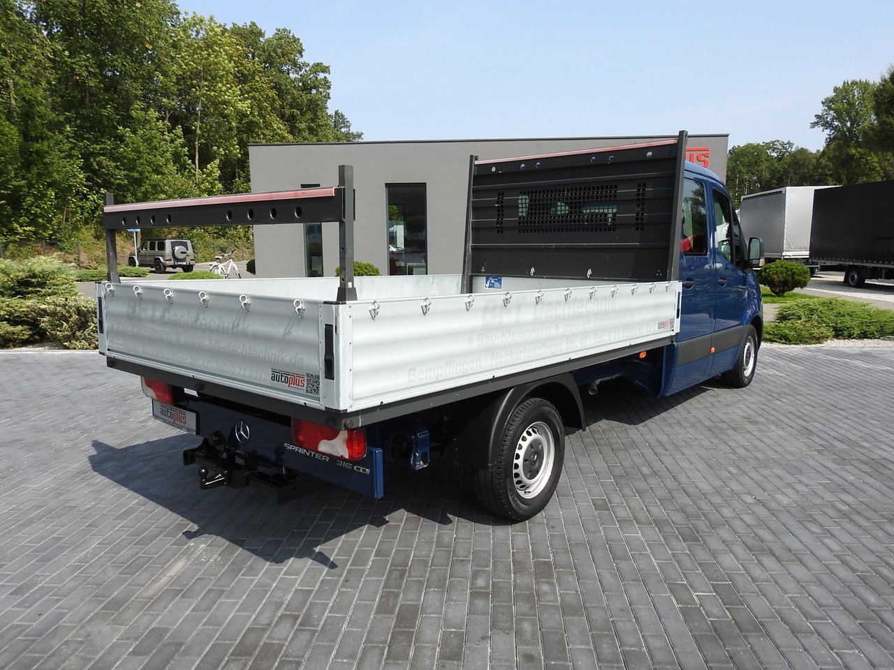 MERCEDES SPRINTER 316 STAKE BODY DOUBLE CABIN DOKA 7 SEATS AIR CONDITIONING 160HP - Kamioncine dopio kabinë: foto 3 MERCEDES SPRINTER 316 STAKE BODY DOUBLE CABIN DOKA 7 SEATS AIR CONDITIONING 160HP - Kamioncine dopio kabinë: foto 3