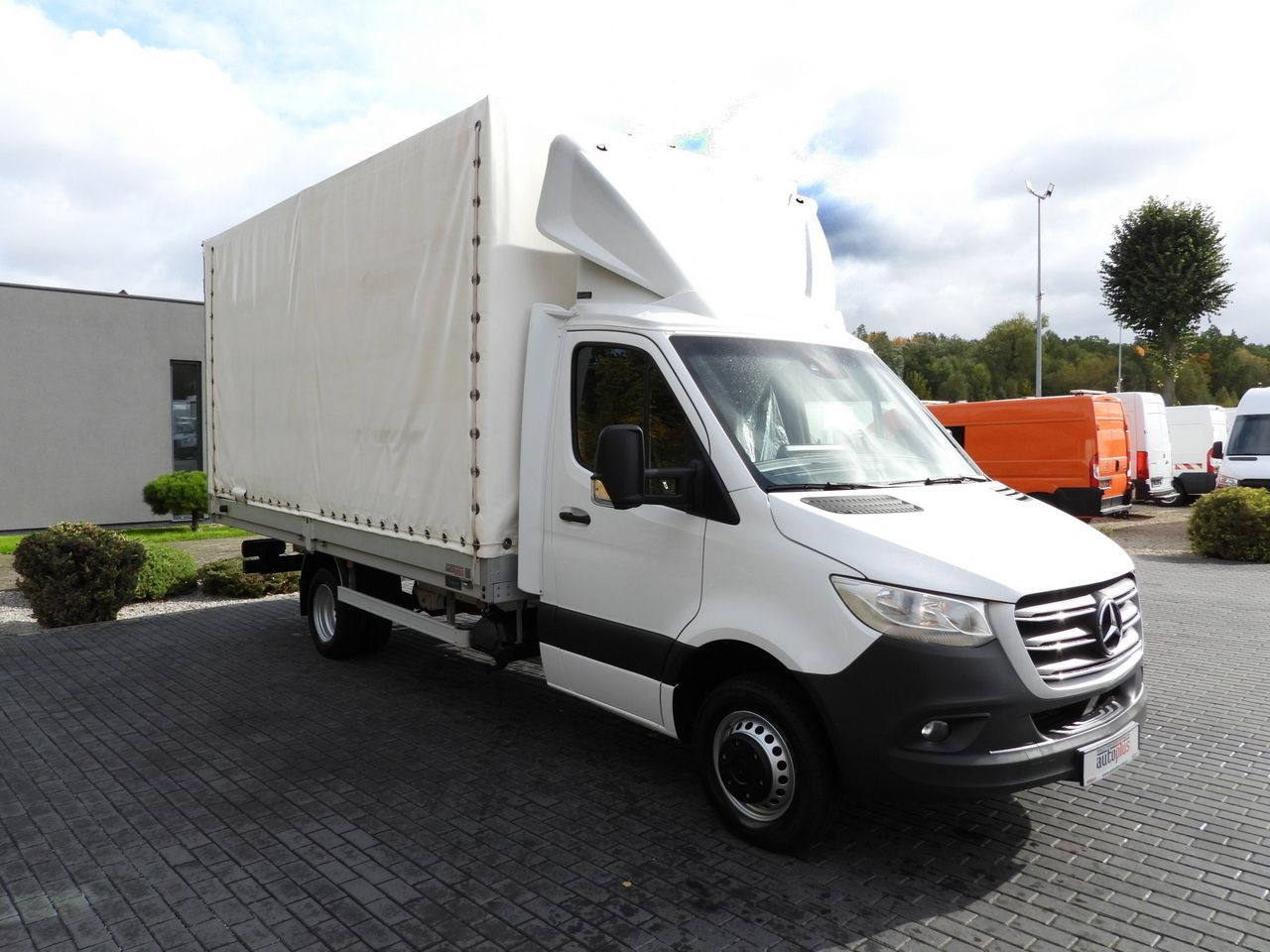 MERCEDES SPRINTER 316 TARPAULIN 10 PALLETS TWIN WHEELS AIR CONDITIONING  165HP - Kamioncine me tendë: foto 4 MERCEDES SPRINTER 316 TARPAULIN 10 PALLETS TWIN WHEELS AIR CONDITIONING  165HP - Kamioncine me tendë: foto 4