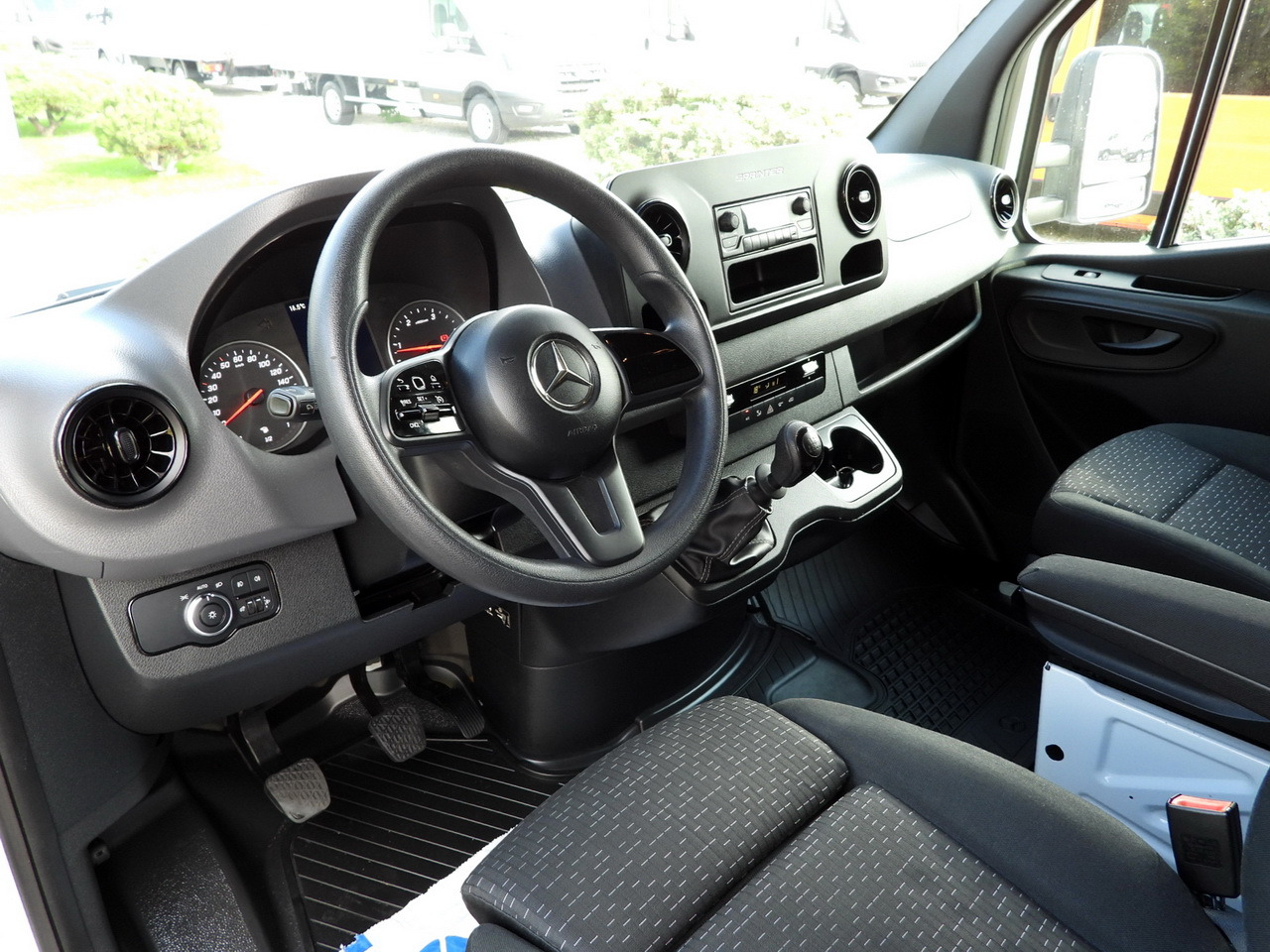 MERCEDES SPRINTER 316 TARPAULIN 8 PALLETS WEBASTO CRUISE CONTROL AIR CONDITIONING 160HP - Kamioncine me tendë: foto 2 MERCEDES SPRINTER 316 TARPAULIN 8 PALLETS WEBASTO CRUISE CONTROL AIR CONDITIONING 160HP - Kamioncine me tendë: foto 2