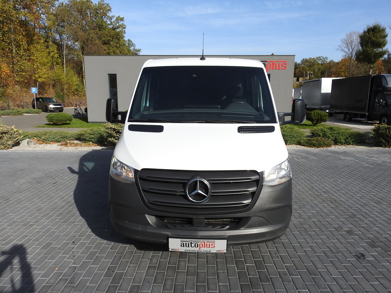 MERCEDES SPRINTER 516 STAKE BODY DOUBLE CABIN DOKA 6 SEATS CRUISE CONTROL AIR CONDITIONING TWIN WHEELS 160HP - Kamioncine dopio kabinë: foto 5 MERCEDES SPRINTER 516 STAKE BODY DOUBLE CABIN DOKA 6 SEATS CRUISE CONTROL AIR CONDITIONING TWIN WHEELS 160HP - Kamioncine dopio kabinë: foto 5