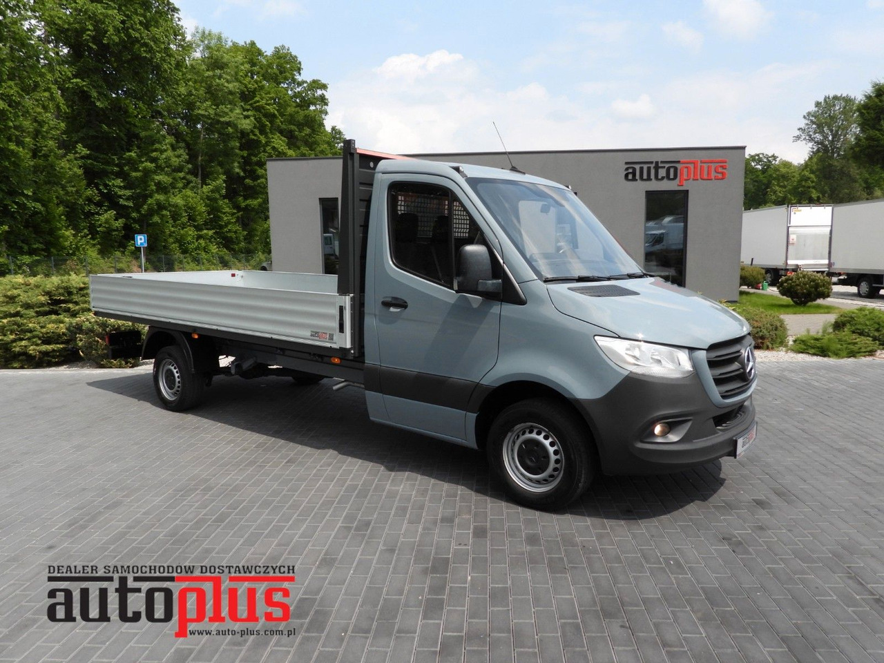 Mercedes-Benz SPRINTER 315 PRITSCHE 8 PALETTEN TEMPOMAT - Kamioncine me karroceri: foto 1 Mercedes-Benz SPRINTER 315 PRITSCHE 8 PALETTEN TEMPOMAT - Kamioncine me karroceri: foto 1