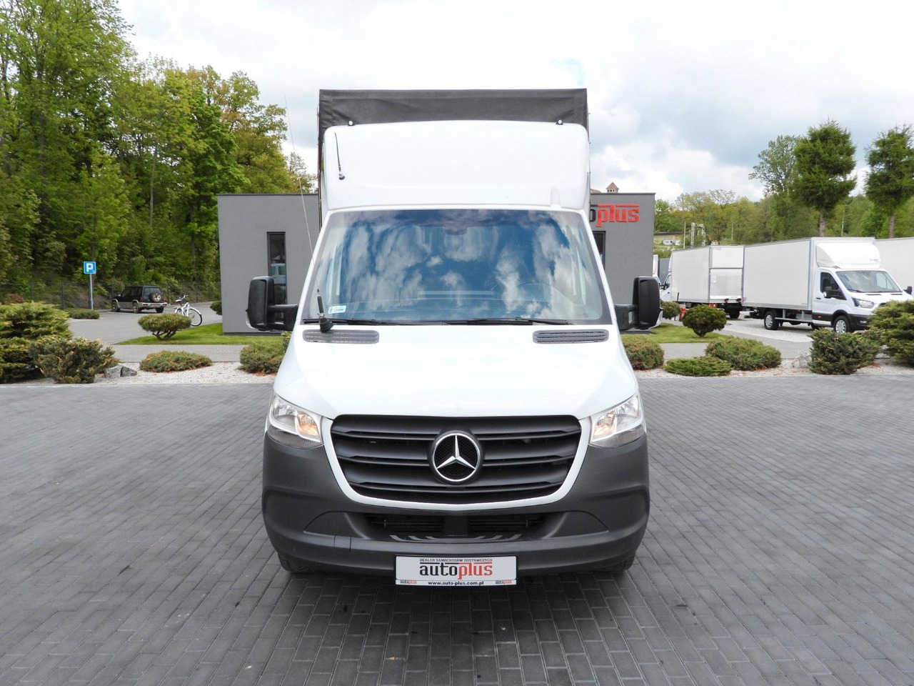 Mercedes-Benz SPRINTER 316 PRITSCHE PLANE AUFZUG 8 PALETTEN - Kamioncine me tendë, Kamioncine dopio kabinë: foto 5 Mercedes-Benz SPRINTER 316 PRITSCHE PLANE AUFZUG 8 PALETTEN - Kamioncine me tendë, Kamioncine dopio kabinë: foto 5