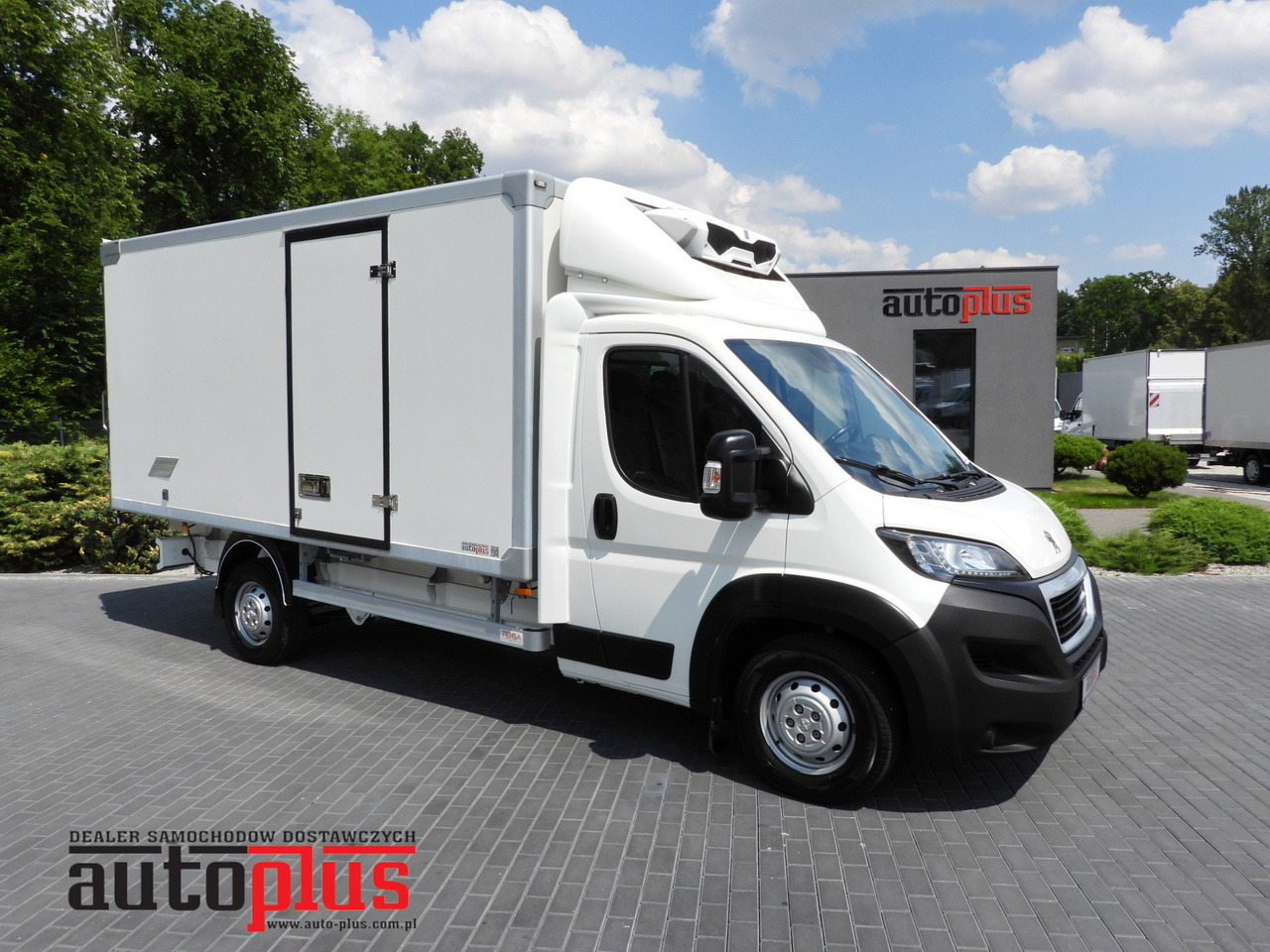 PEUGEOT BOXER REGRIGERATOR BOX 0*C 8 PALLETS CRUISE CONTROL LED LIGHTS AIR CONDITIONING 165HP - Furgon frigorifer: foto 1 PEUGEOT BOXER REGRIGERATOR BOX 0*C 8 PALLETS CRUISE CONTROL LED LIGHTS AIR CONDITIONING 165HP - Furgon frigorifer: foto 1