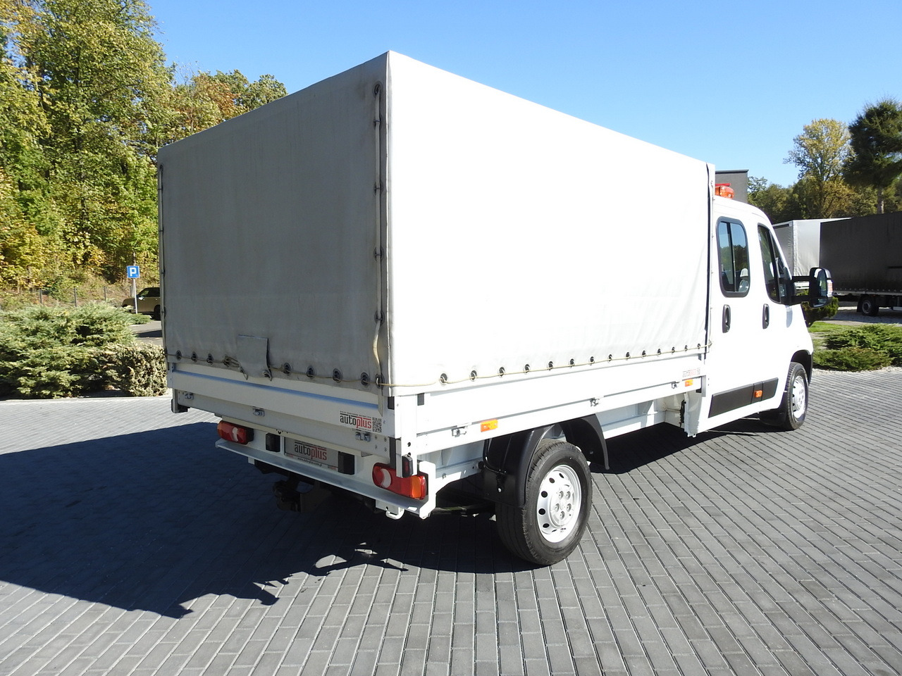 PEUGEOT BOXER STAKE BODY DOUBLE CABIN DOKA 7 SEATS AIR CONDITIONING 140HP - Kamioncine dopio kabinë: foto 3 PEUGEOT BOXER STAKE BODY DOUBLE CABIN DOKA 7 SEATS AIR CONDITIONING 140HP - Kamioncine dopio kabinë: foto 3