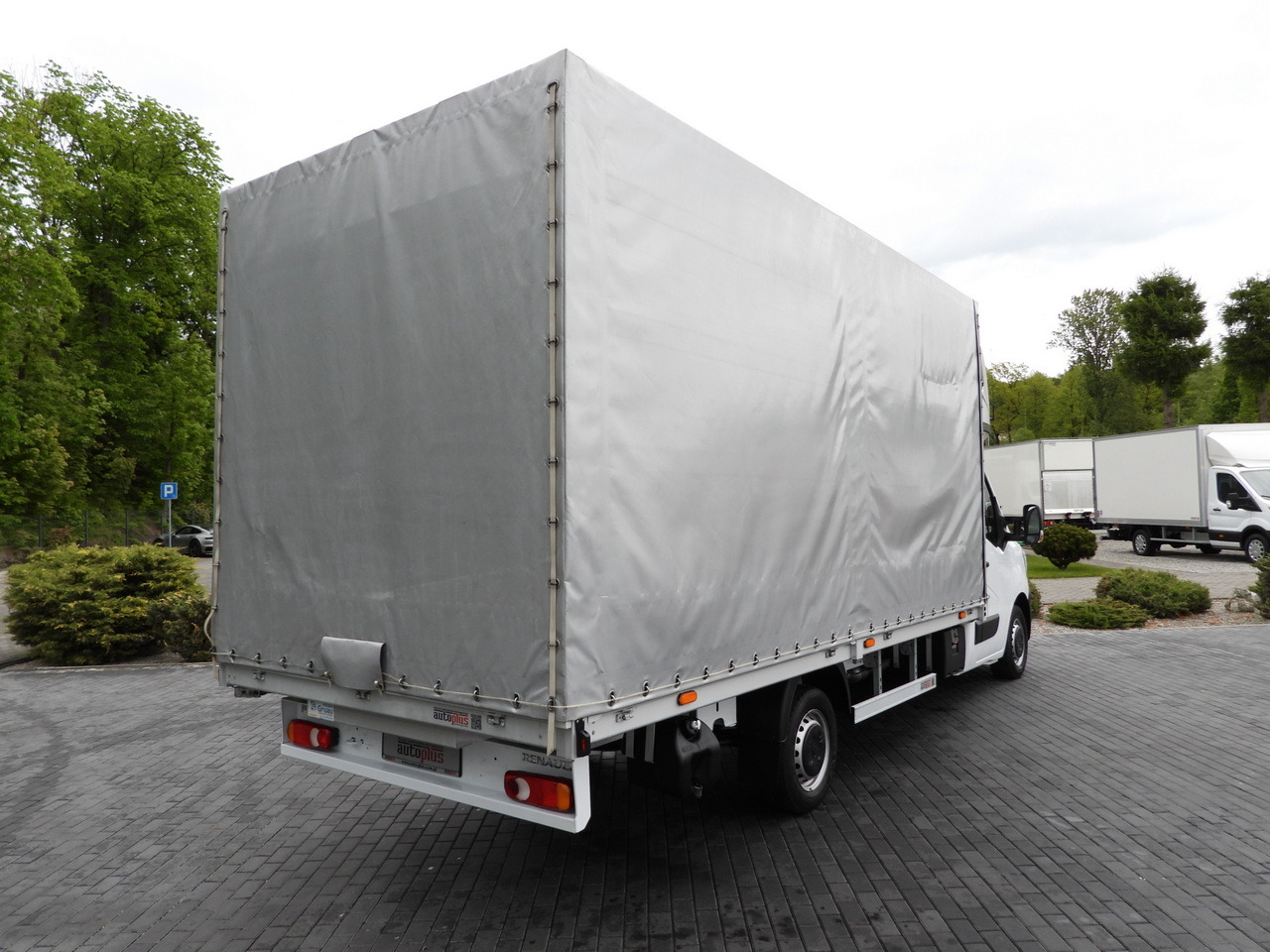 RENAULT MASTER TARPAULIN 10 PALLETS WEBASTO CRUISE CONTROL LED LIGHTS PNEUMATICS AIR CONDITIONING 165HP - Kamioncine me tendë: foto 3 RENAULT MASTER TARPAULIN 10 PALLETS WEBASTO CRUISE CONTROL LED LIGHTS PNEUMATICS AIR CONDITIONING 165HP - Kamioncine me tendë: foto 3