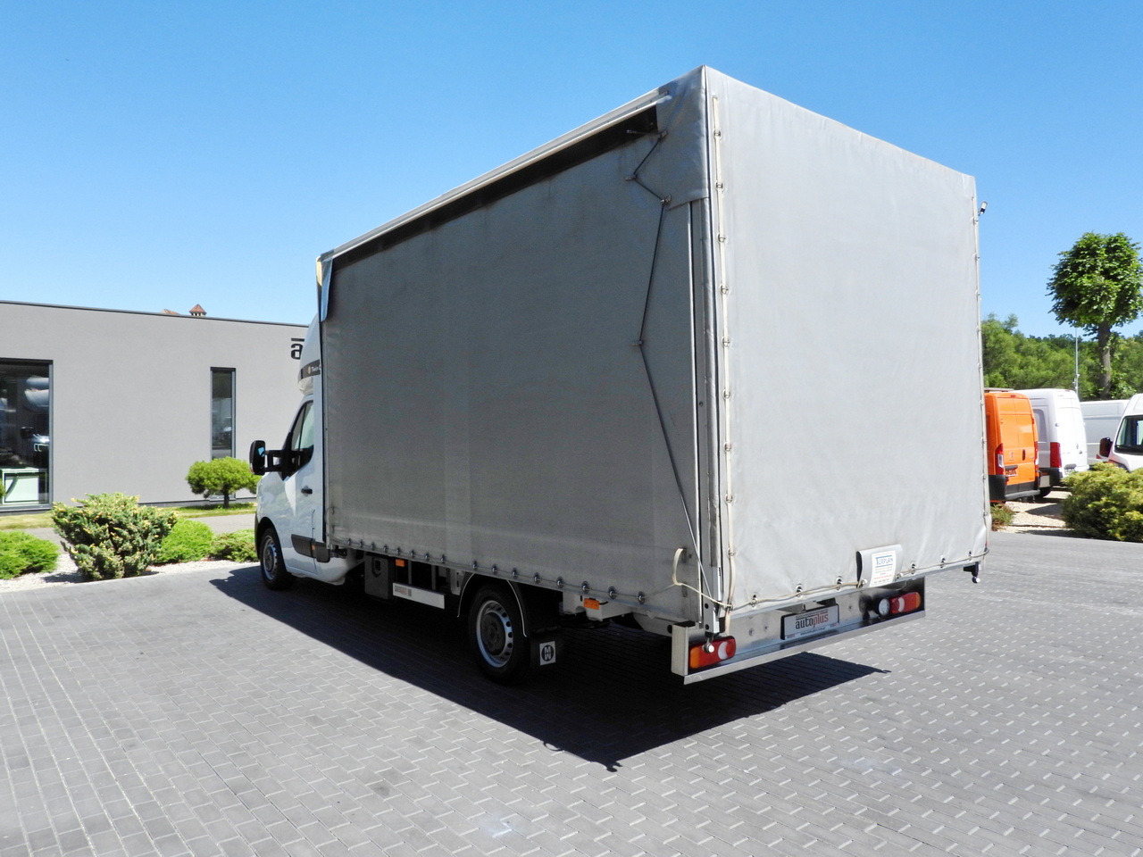 Kamioncine me tendë RENAULT MASTER  TARPAULIN 10 PALLETS WEBASTO CRUISE CONTROL LED LIGHTS PNEUMATICS AIR CONDITIONING  165HP: foto 10