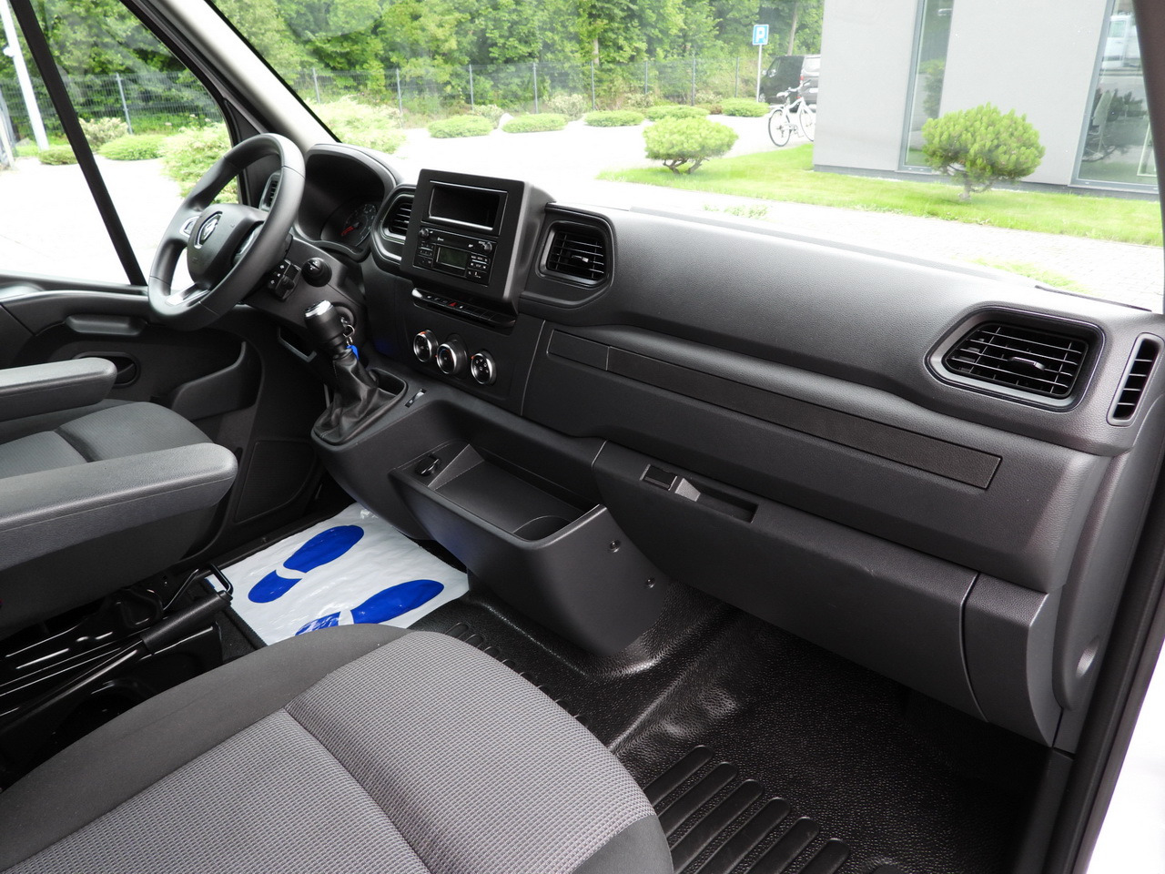Kamioncine me tendë RENAULT MASTER TARPAULIN 10 PALLETS WEBASTO CRUISE CONTROL LED LIGHTS PNEUMATICS AIR CONDITIONING  165HP: foto 37