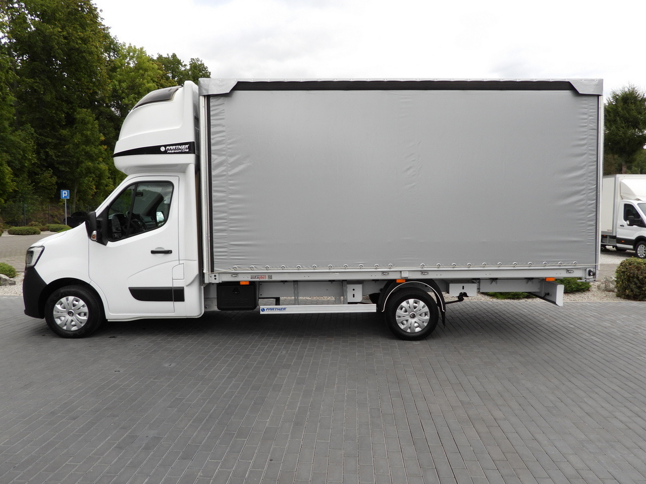 Kamioncine me tendë RENAULT MASTER TARPAULIN 10 PALLETS WEBASTO CRUISE CONTROL LED LIGHTS PNEUMATICS AIR CONDITIONING  165HP: foto 9