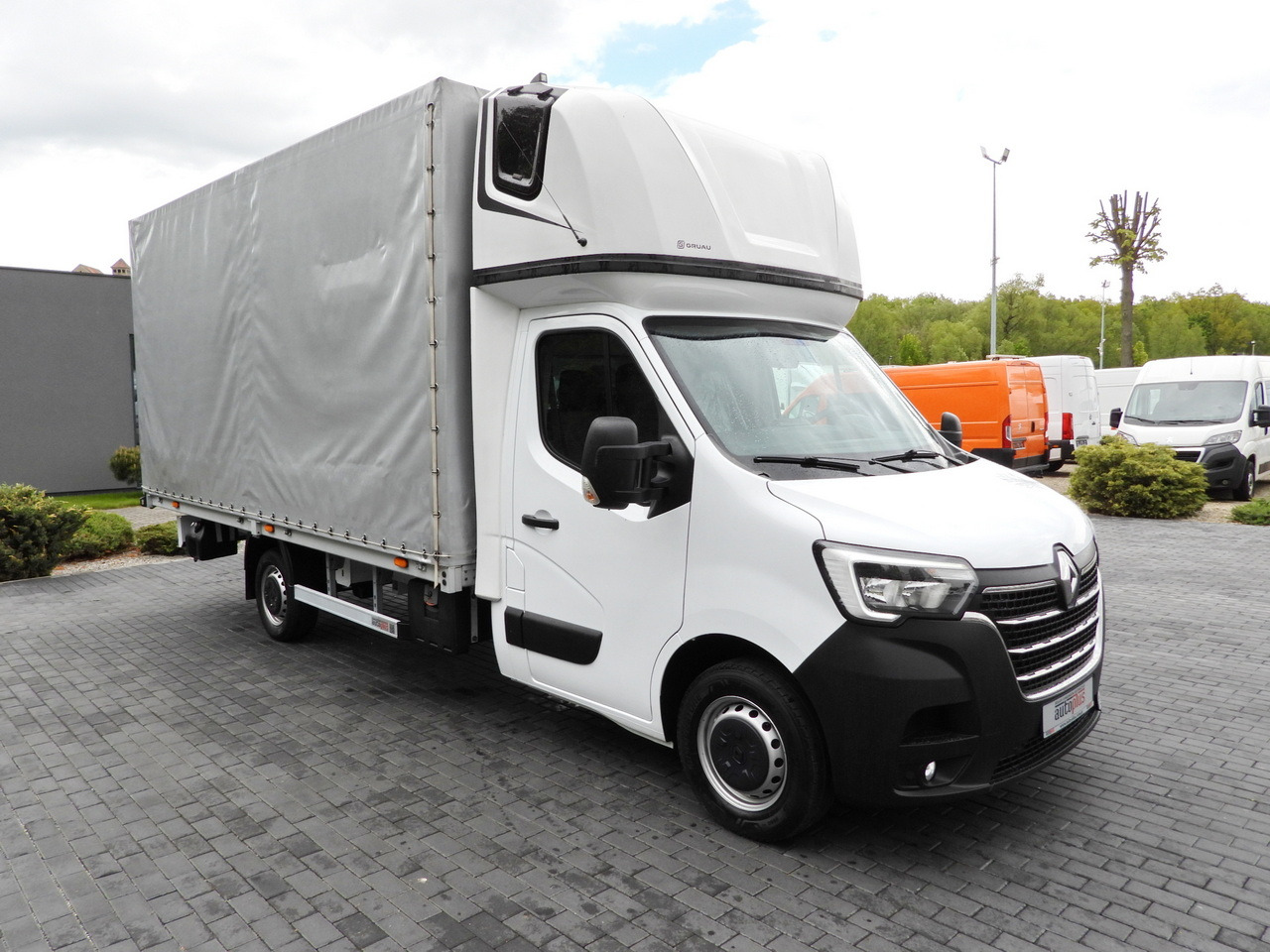 RENAULT MASTER TARPAULIN 10 PALLETS WEBASTO CRUISE CONTROL LED LIGHTS PNEUMATICS AIR CONDITIONING 165HP - Kamioncine me tendë: foto 4 RENAULT MASTER TARPAULIN 10 PALLETS WEBASTO CRUISE CONTROL LED LIGHTS PNEUMATICS AIR CONDITIONING 165HP - Kamioncine me tendë: foto 4