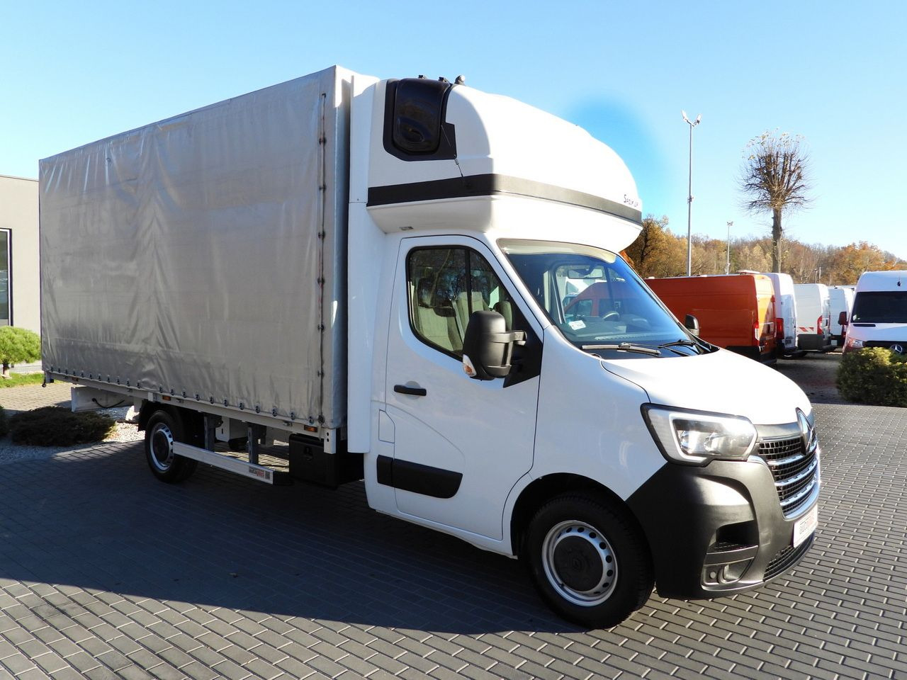 RENAULT MASTER TARPAULIN 10 PALLETS WEBASTO CRUISE CONTROL LED LIGHTS PNEUMATICS AIR CONDITIONING 165HP - Kamioncine me tendë: foto 4 RENAULT MASTER TARPAULIN 10 PALLETS WEBASTO CRUISE CONTROL LED LIGHTS PNEUMATICS AIR CONDITIONING 165HP - Kamioncine me tendë: foto 4