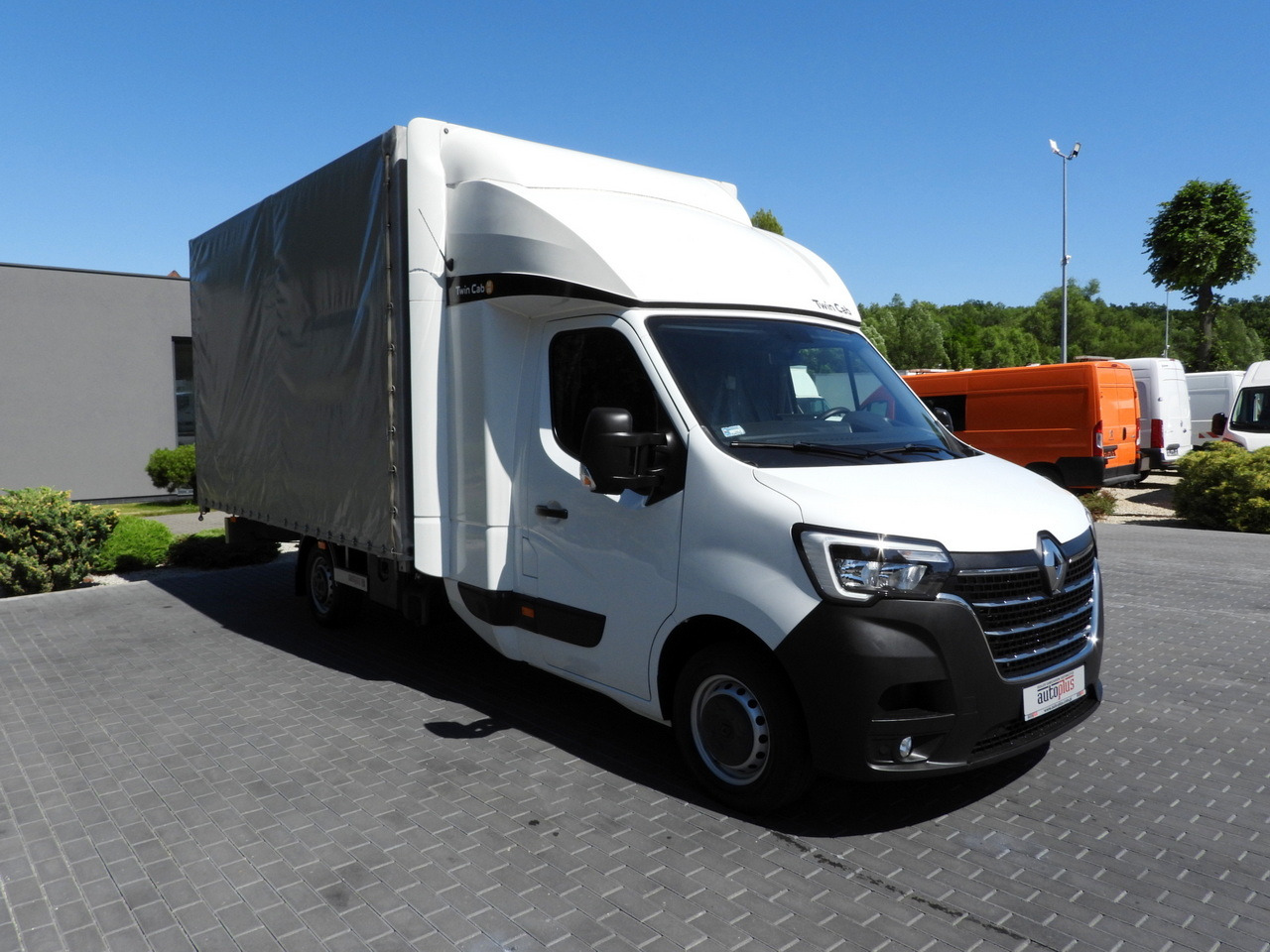 RENAULT MASTER TARPAULIN 10 PALLETS WEBASTO CRUISE CONTROL LED LIGHTS PNEUMATICS AIR CONDITIONING 165HP - Kamioncine me tendë: foto 4 RENAULT MASTER TARPAULIN 10 PALLETS WEBASTO CRUISE CONTROL LED LIGHTS PNEUMATICS AIR CONDITIONING 165HP - Kamioncine me tendë: foto 4