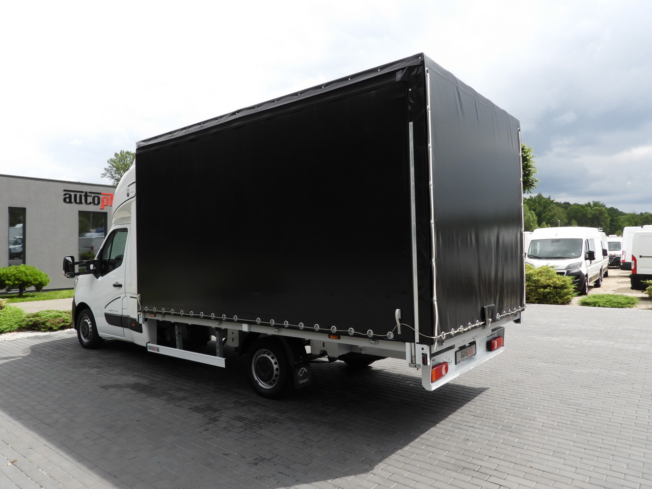 Kamioncine me tendë RENAULT MASTER TARPAULIN 10 PALLETS WEBASTO CRUISE CONTROL LED LIGHTS PNEUMATICS AIR CONDITIONING  165HP: foto 10