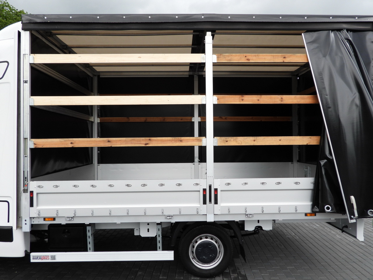 Kamioncine me tendë RENAULT MASTER TARPAULIN 10 PALLETS WEBASTO CRUISE CONTROL LED LIGHTS PNEUMATICS AIR CONDITIONING  165HP: foto 16