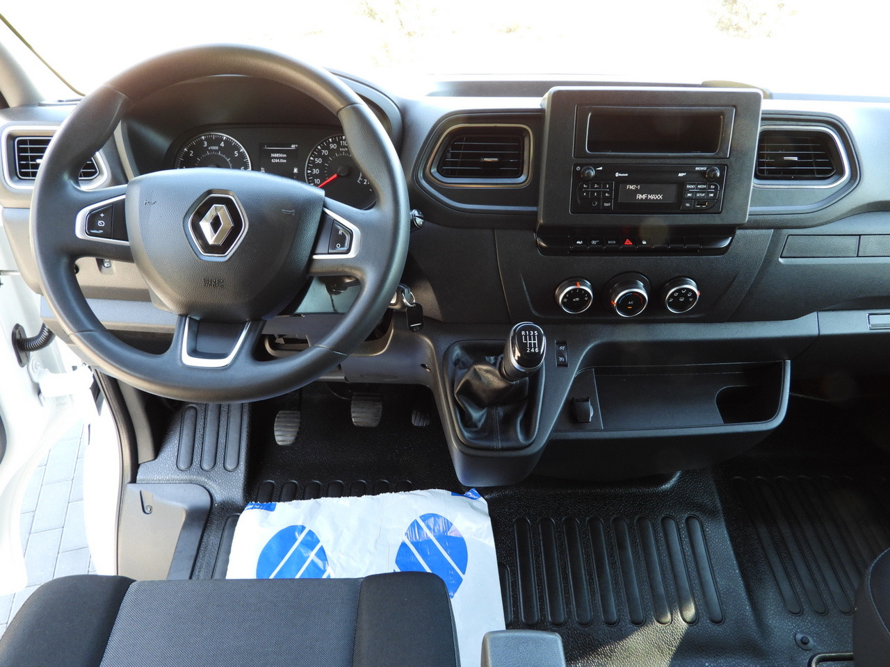 Kamioncine me tendë RENAULT MASTER  TARPAULIN 10 PALLETS WEBASTO CRUISE CONTROL LED LIGHTS PNEUMATICS AIR CONDITIONING  165HP: foto 31