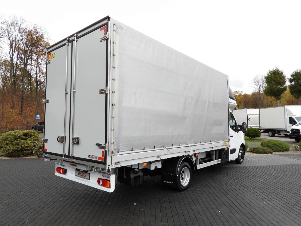 RENAULT MASTER TARPAULIN 10 PALLETS WEBASTO CRUISE CONTROL NAVIGATION LED LIGHTS TWIN WHEELS AIR CONDITIONING 165HP - Kamioncine me tendë: foto 3 RENAULT MASTER TARPAULIN 10 PALLETS WEBASTO CRUISE CONTROL NAVIGATION LED LIGHTS TWIN WHEELS AIR CONDITIONING 165HP - Kamioncine me tendë: foto 3