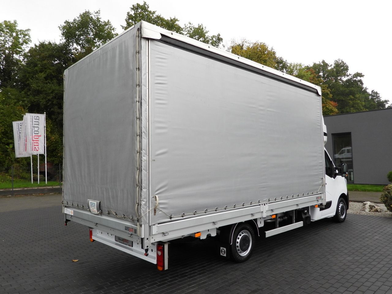 Kamioncine me tendë RENAULT MASTER TARPAULIN 12 PALLETS WEBASTO CRUISE CONTROL NAVIGATION LED LIGHTS PNEUMATICS AIR CONDITIONING 165HP: foto 13 Kamioncine me tendë RENAULT MASTER TARPAULIN 12 PALLETS WEBASTO CRUISE CONTROL NAVIGATION LED LIGHTS PNEUMATICS AIR CONDITIONING 165HP: foto 13