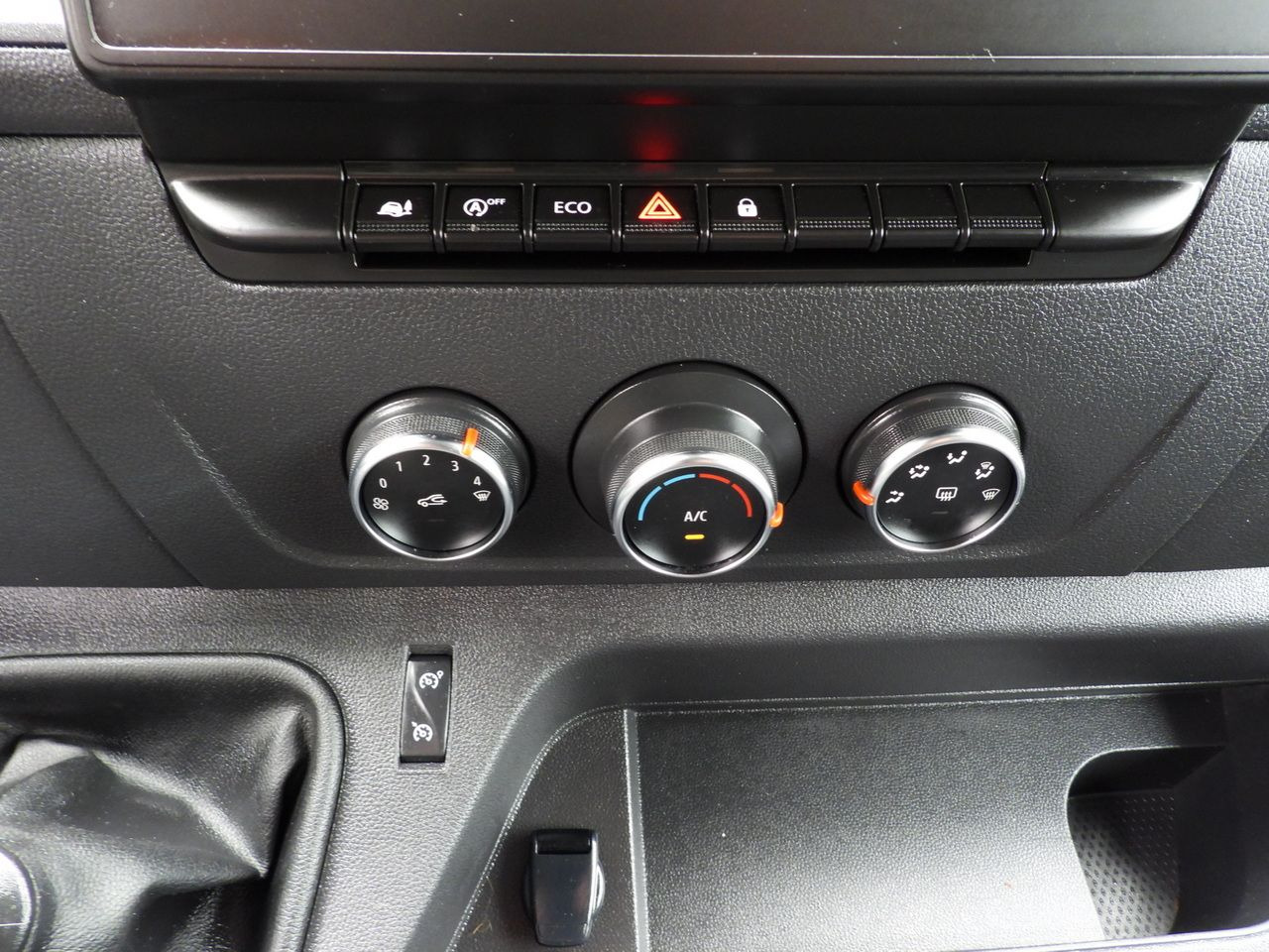 Kamioncine me tendë RENAULT MASTER TARPAULIN 12 PALLETS WEBASTO CRUISE CONTROL NAVIGATION LED LIGHTS PNEUMATICS AIR CONDITIONING 165HP: foto 34 Kamioncine me tendë RENAULT MASTER TARPAULIN 12 PALLETS WEBASTO CRUISE CONTROL NAVIGATION LED LIGHTS PNEUMATICS AIR CONDITIONING 165HP: foto 34