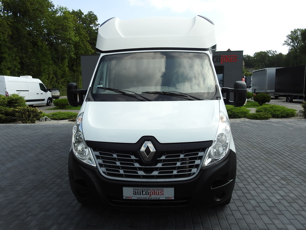 RENAULT MASTER TARPAULIN 8 PALLETS CRUISE CONTROL AIR CONDITIONING 170HP - Kamioncine me tendë: foto 5 RENAULT MASTER TARPAULIN 8 PALLETS CRUISE CONTROL AIR CONDITIONING 170HP - Kamioncine me tendë: foto 5