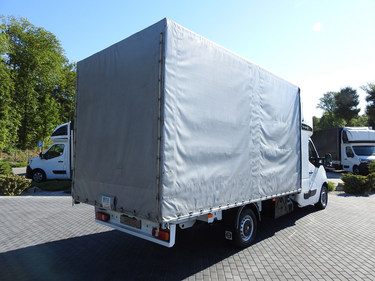 RENAULT MASTER TARPAULIN 8 PALLETS WEBASTO CRUISE CONTROL AIR CONDITIONING PNEUMATICS 170HP - Kamioncine me tendë: foto 3 RENAULT MASTER TARPAULIN 8 PALLETS WEBASTO CRUISE CONTROL AIR CONDITIONING PNEUMATICS 170HP - Kamioncine me tendë: foto 3