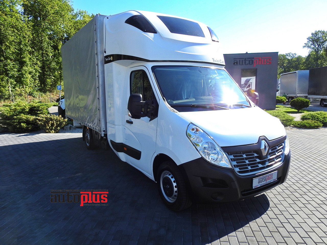 RENAULT MASTER TARPAULIN 8 PALLETS WEBASTO CRUISE CONTROL AIR CONDITIONING PNEUMATICS 170HP - Kamioncine me tendë: foto 1 RENAULT MASTER TARPAULIN 8 PALLETS WEBASTO CRUISE CONTROL AIR CONDITIONING PNEUMATICS 170HP - Kamioncine me tendë: foto 1