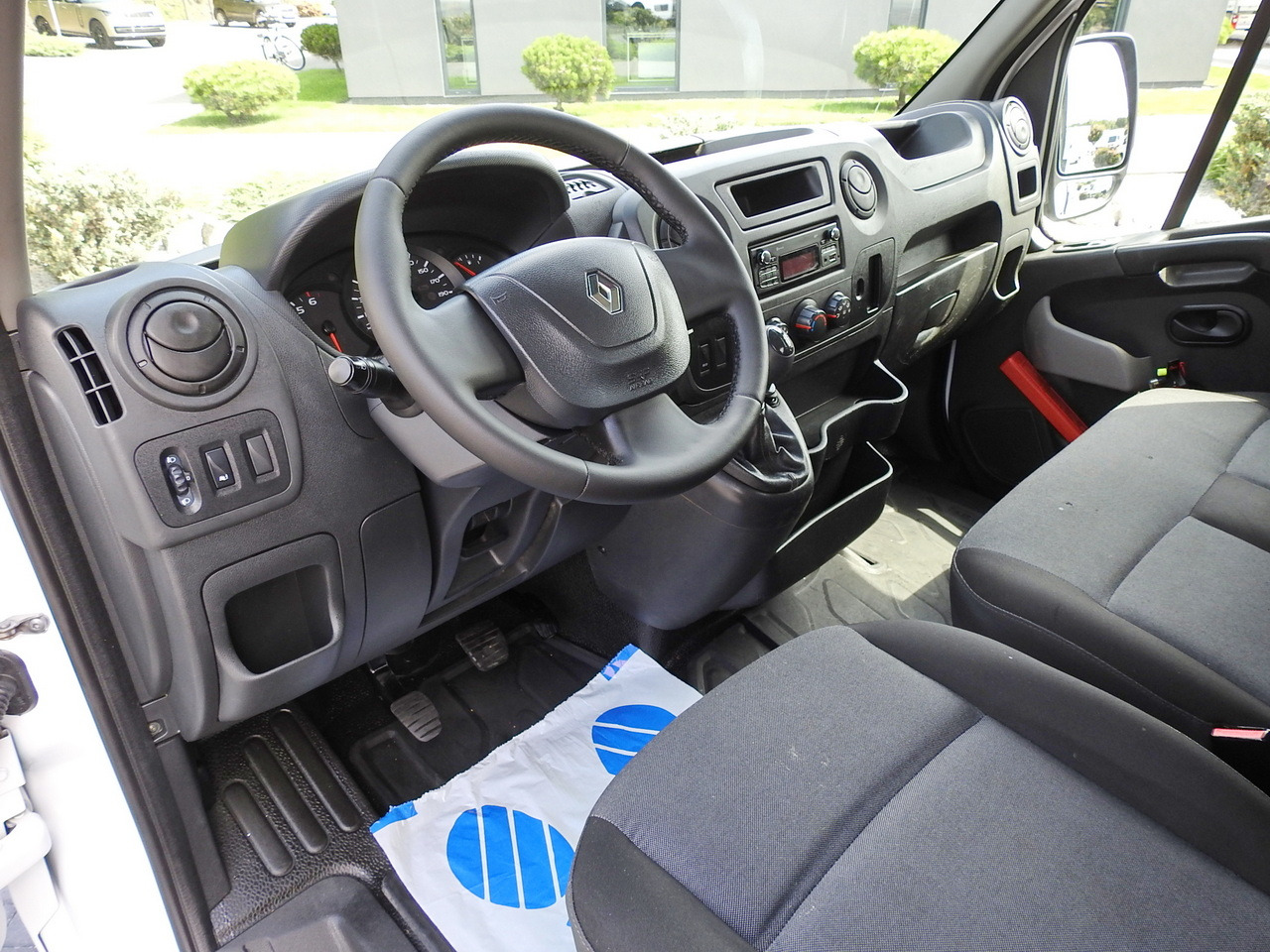 RENAULT MASTER TIPPER 130HP - Kamioncine vetëshkarkuese: foto 2 RENAULT MASTER TIPPER 130HP - Kamioncine vetëshkarkuese: foto 2