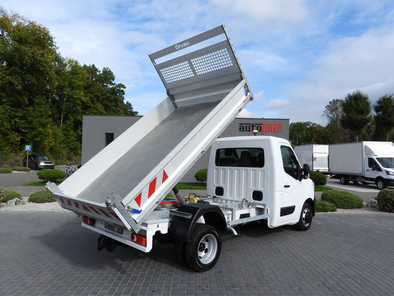 RENAULT MASTER TIPPER CRUISE CONTROL LED LIGHTS TWIN WHEELS AIR CONDITIONING 130HP - Kamioncine vetëshkarkuese: foto 4 RENAULT MASTER TIPPER CRUISE CONTROL LED LIGHTS TWIN WHEELS AIR CONDITIONING 130HP - Kamioncine vetëshkarkuese: foto 4