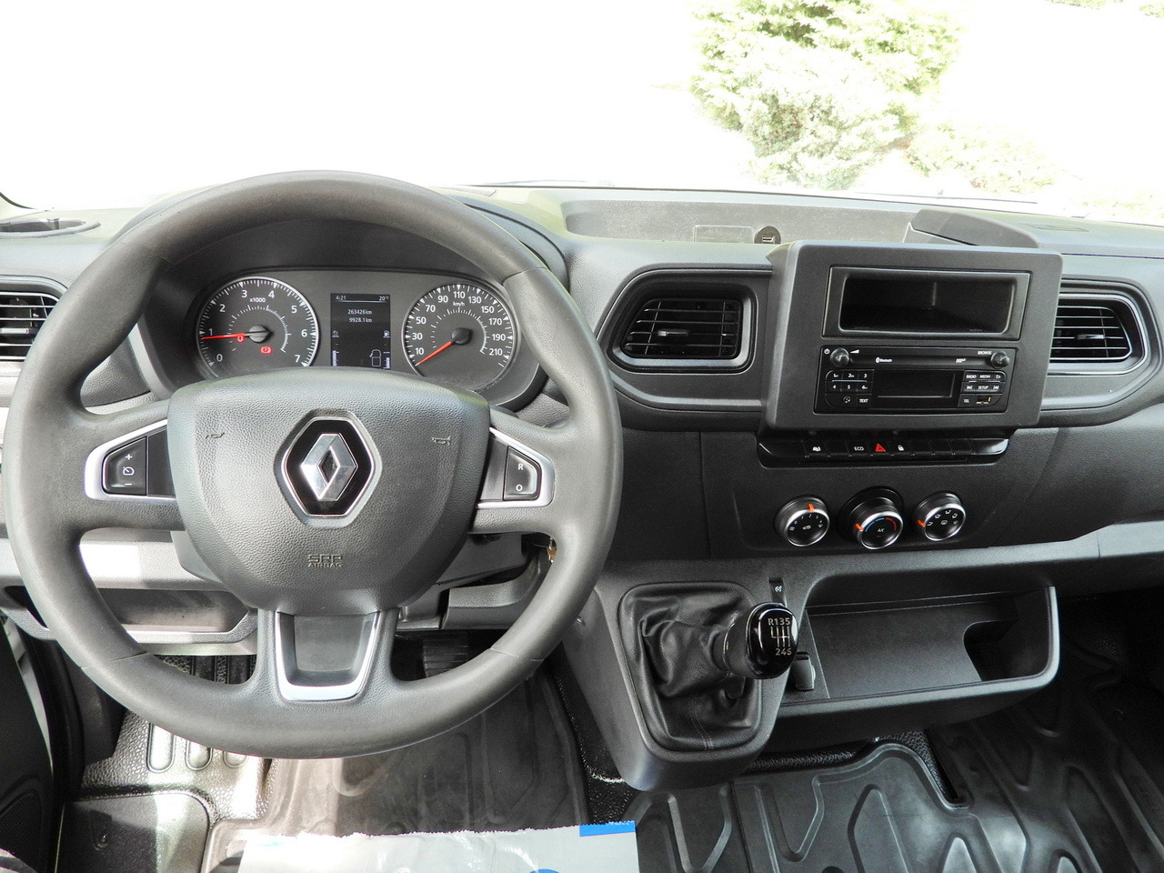 RENAULT MASTER TIPPER CRUISE CONTROL LED LIGHTS TWIN WHEELS AIR CONDITIONING 130HP - Kamioncine vetëshkarkuese: foto 2 RENAULT MASTER TIPPER CRUISE CONTROL LED LIGHTS TWIN WHEELS AIR CONDITIONING 130HP - Kamioncine vetëshkarkuese: foto 2
