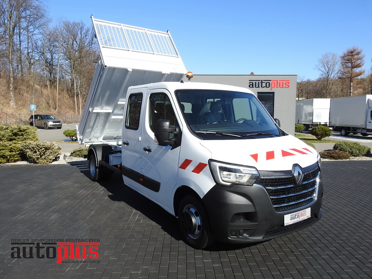 RENAULT MASTER TIPPER DOUBLE CABIN DOKA 6 SEATS CRUISE CONTROL AIR CONDITIONING LED LIGHTS TWIN WHEELS 130HP - Kamioncine vetëshkarkuese: foto 1 RENAULT MASTER TIPPER DOUBLE CABIN DOKA 6 SEATS CRUISE CONTROL AIR CONDITIONING LED LIGHTS TWIN WHEELS 130HP - Kamioncine vetëshkarkuese: foto 1