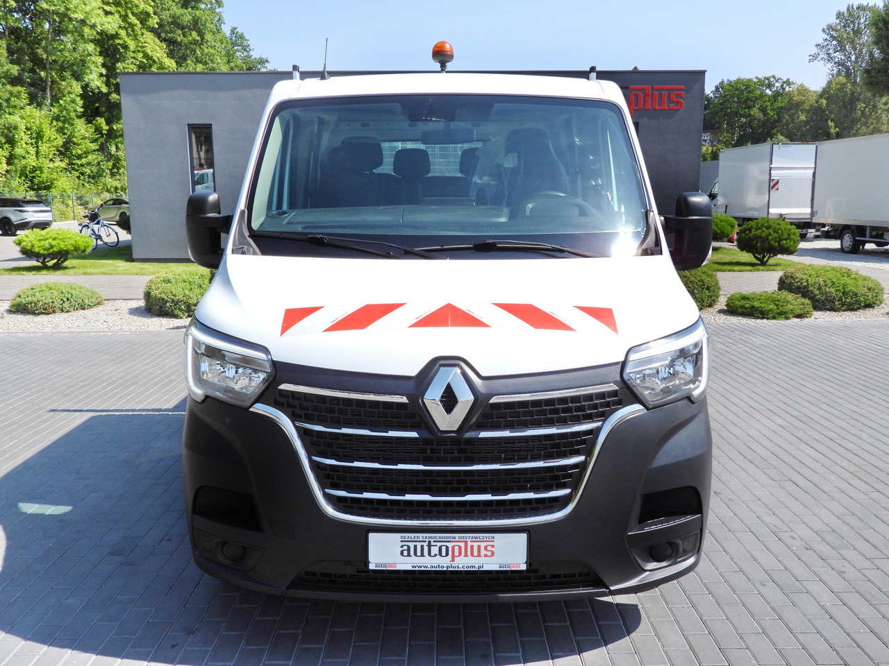 RENAULT MASTER TIPPER DOUBLE CABIN DOKA 6 SEATS CRUISE CONTROL LED LIGHTS TWIN WHEELS AIR CONDITIONING 130HP - Kamioncine vetëshkarkuese: foto 5 RENAULT MASTER TIPPER DOUBLE CABIN DOKA 6 SEATS CRUISE CONTROL LED LIGHTS TWIN WHEELS AIR CONDITIONING 130HP - Kamioncine vetëshkarkuese: foto 5