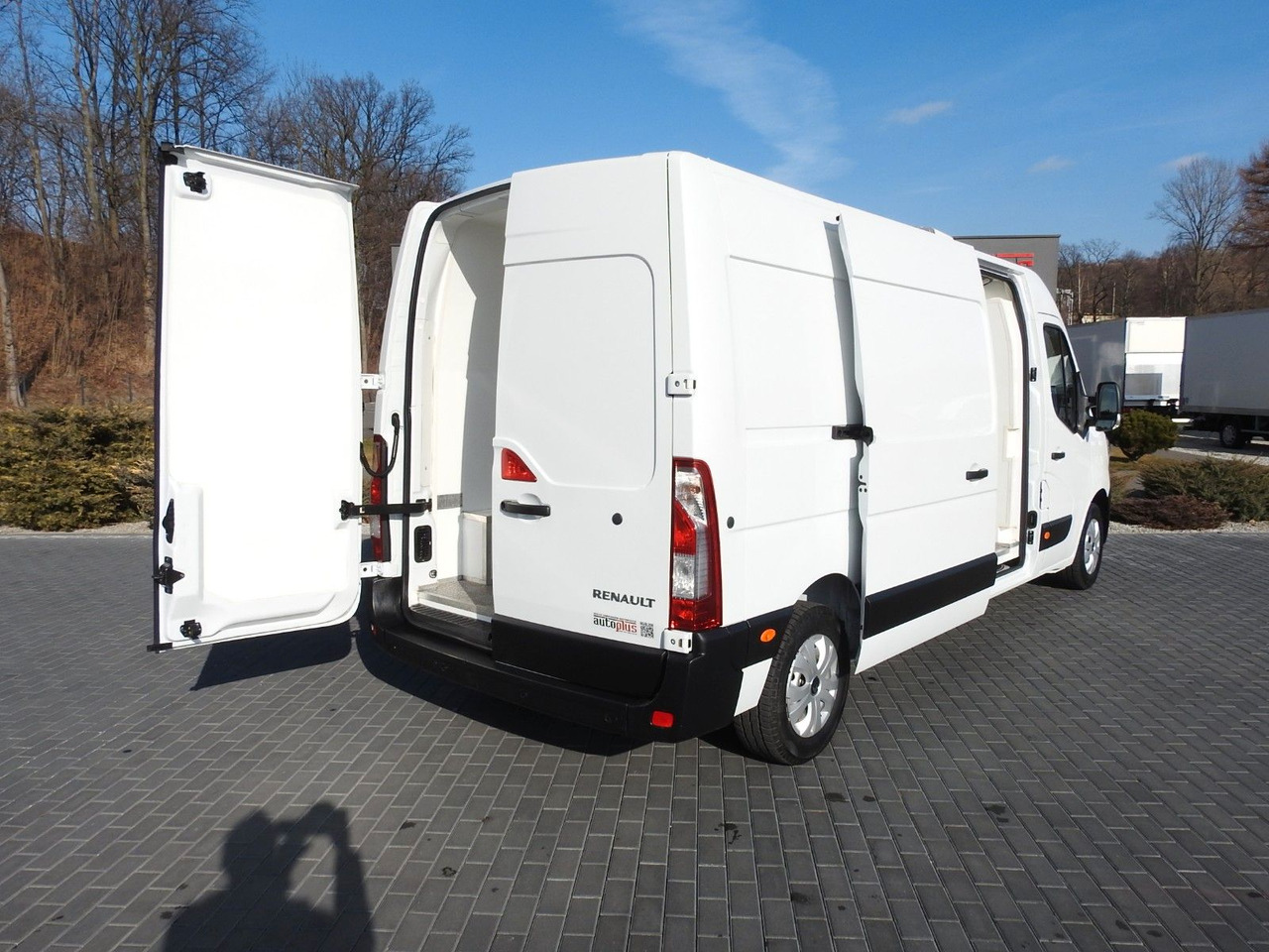 Renault MASTER KÜHLKASTENWAGEN 0*C LED LICHTER A/C Renault MASTER KÜHLKASTENWAGEN 0*C LED LICHTER A/C - Furgon frigorifer: foto 3 Renault MASTER KÜHLKASTENWAGEN 0*C LED LICHTER A/C Renault MASTER KÜHLKASTENWAGEN 0*C LED LICHTER A/C - Furgon frigorifer: foto 3