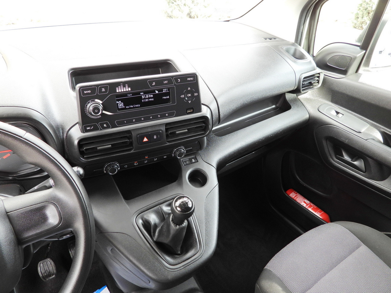 Furgon frigorifer TOYOTA PROACE CITY REFRIGERATOR VAN -15*C POWER SUPPLY 230V CRUISE CONTROL AIR CONDITIONING 100HP: foto 34 Furgon frigorifer TOYOTA PROACE CITY REFRIGERATOR VAN -15*C POWER SUPPLY 230V CRUISE CONTROL AIR CONDITIONING 100HP: foto 34