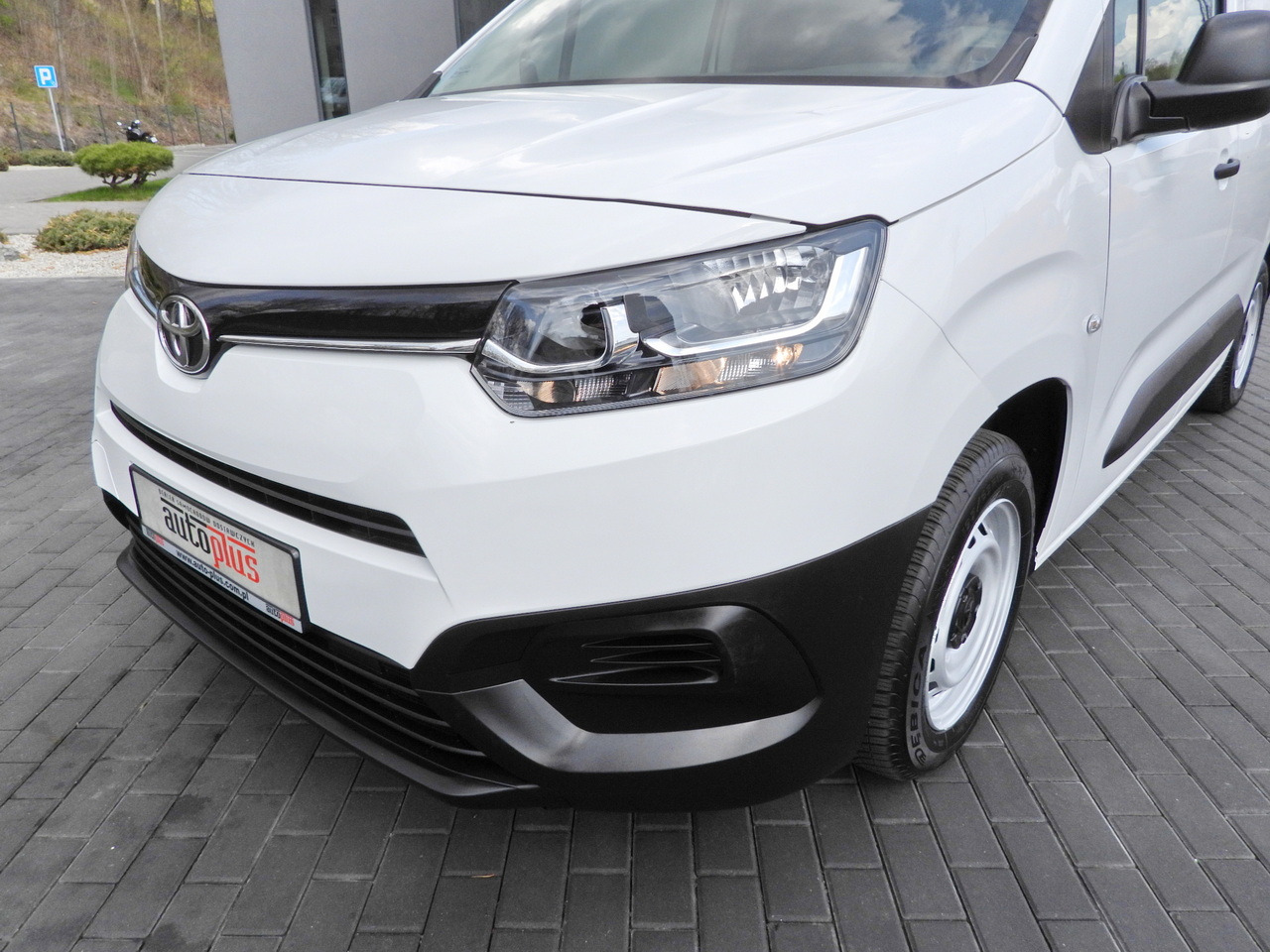 Furgon frigorifer TOYOTA PROACE CITY REFRIGERATOR VAN -15*C POWER SUPPLY 230V CRUISE CONTROL AIR CONDITIONING 100HP: foto 21 Furgon frigorifer TOYOTA PROACE CITY REFRIGERATOR VAN -15*C POWER SUPPLY 230V CRUISE CONTROL AIR CONDITIONING 100HP: foto 21