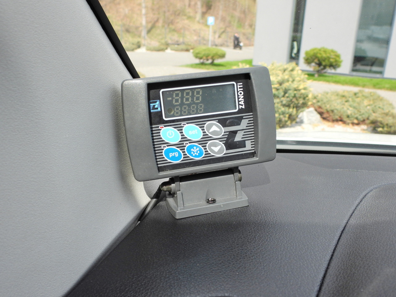 Furgon frigorifer TOYOTA PROACE CITY REFRIGERATOR VAN -15*C POWER SUPPLY 230V CRUISE CONTROL AIR CONDITIONING 100HP: foto 30 Furgon frigorifer TOYOTA PROACE CITY REFRIGERATOR VAN -15*C POWER SUPPLY 230V CRUISE CONTROL AIR CONDITIONING 100HP: foto 30