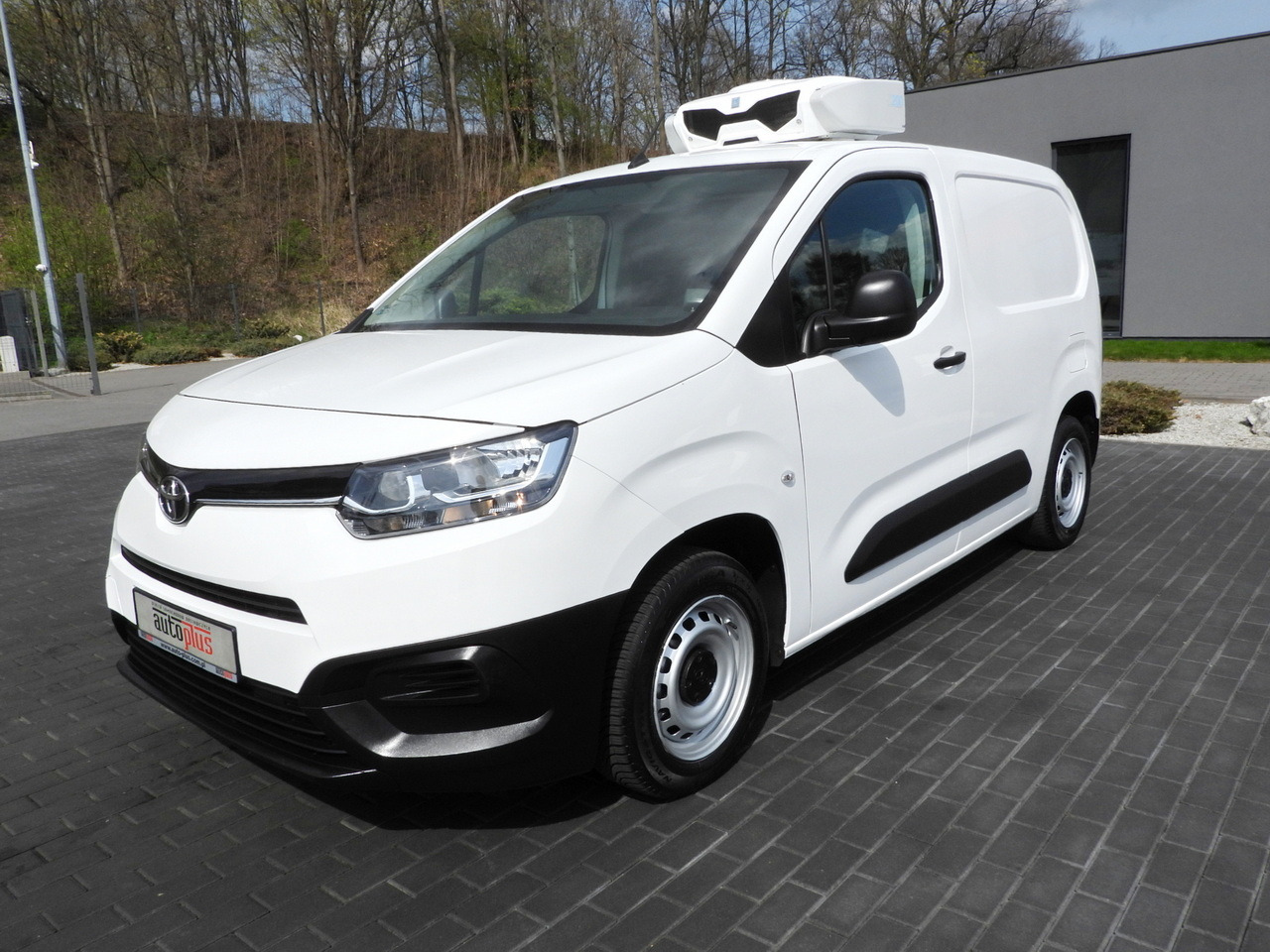 Furgon frigorifer TOYOTA PROACE CITY REFRIGERATOR VAN -15*C POWER SUPPLY 230V CRUISE CONTROL AIR CONDITIONING 100HP: foto 6 Furgon frigorifer TOYOTA PROACE CITY REFRIGERATOR VAN -15*C POWER SUPPLY 230V CRUISE CONTROL AIR CONDITIONING 100HP: foto 6
