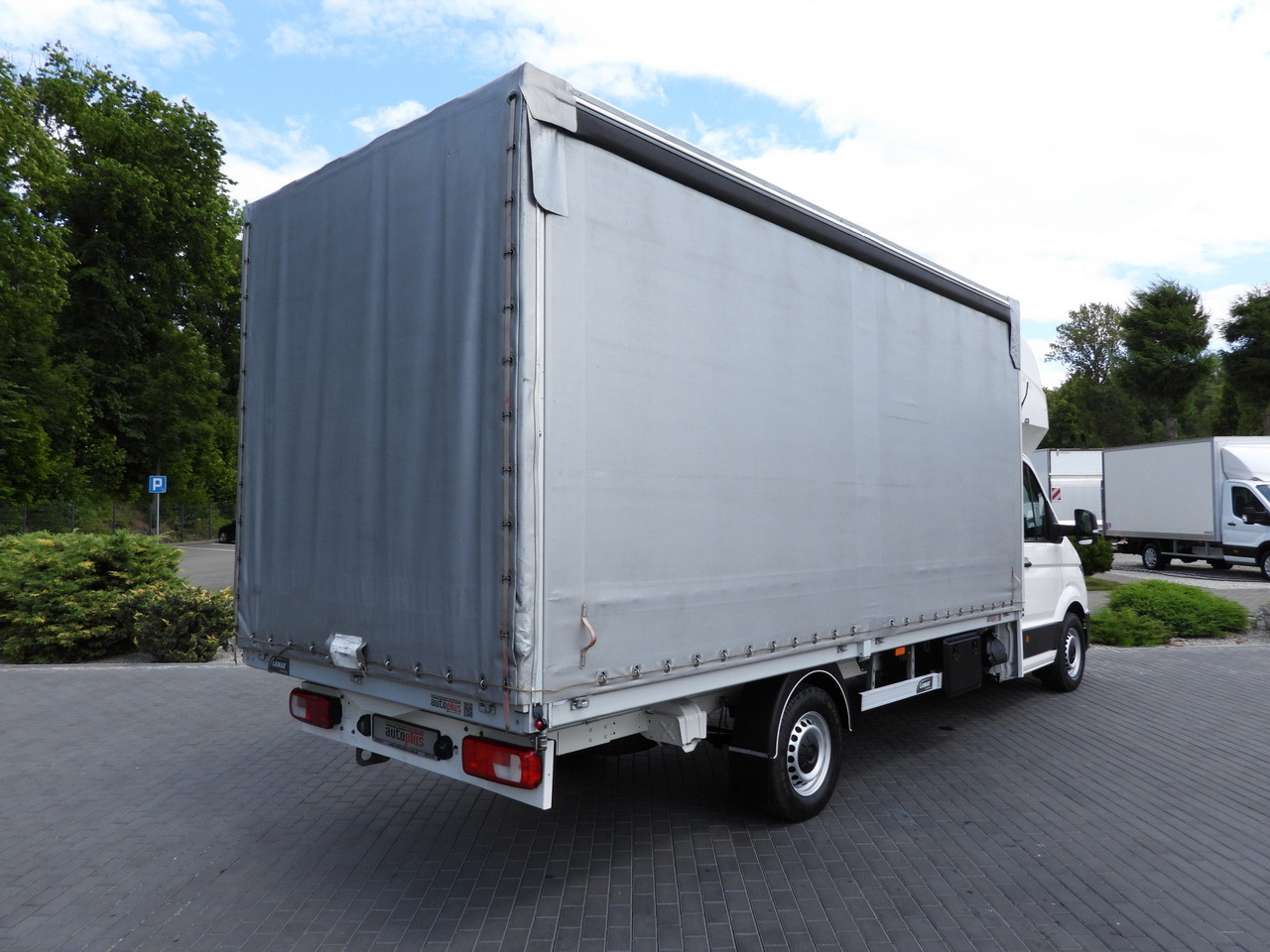 Kamioncine me tendë VOLKSWAGEN CRAFTER TARPAULIN 10 PALLETS WEBASTO CRUISE CONTROL AIR CONDITIONING 180HP: foto 13 Kamioncine me tendë VOLKSWAGEN CRAFTER TARPAULIN 10 PALLETS WEBASTO CRUISE CONTROL AIR CONDITIONING 180HP: foto 13