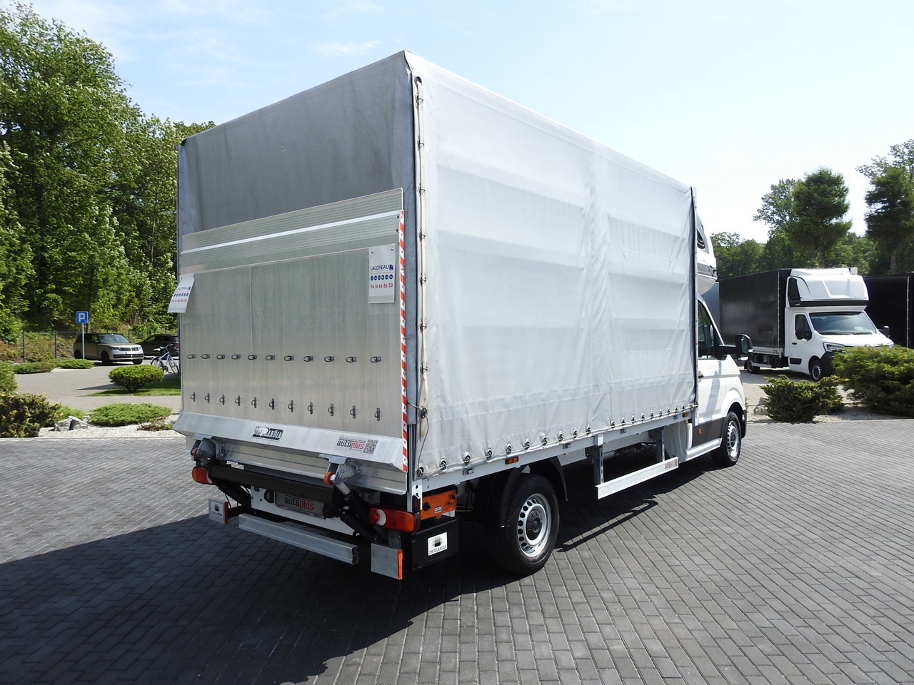 VOLKSWAGEN CRAFTER TARPAULIN LIFT 8 PALLETS WEBASTO CRUISE CONTROL 180HP - Kamioncine me tendë: foto 3 VOLKSWAGEN CRAFTER TARPAULIN LIFT 8 PALLETS WEBASTO CRUISE CONTROL 180HP - Kamioncine me tendë: foto 3