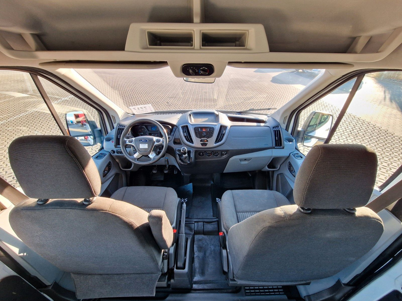 Furgon Ford Transit / Transport von Personen im Rollstuhl: foto 23