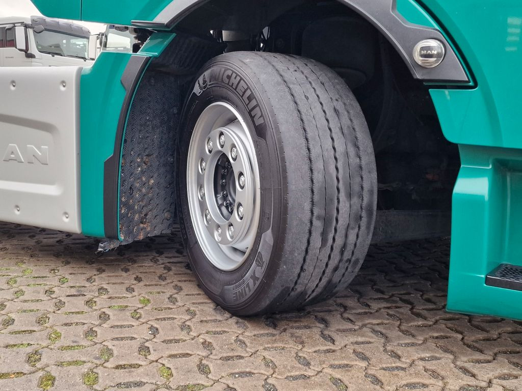 Gjysmë-kamion MAN TGX 18.510 4x2 LL SA / Retarder / Hubkupplung MAN TGX 18.510 4x2 LL SA / Retarder / Hubkupplung: foto 28 Gjysmë-kamion MAN TGX 18.510 4x2 LL SA / Retarder / Hubkupplung MAN TGX 18.510 4x2 LL SA / Retarder / Hubkupplung: foto 28